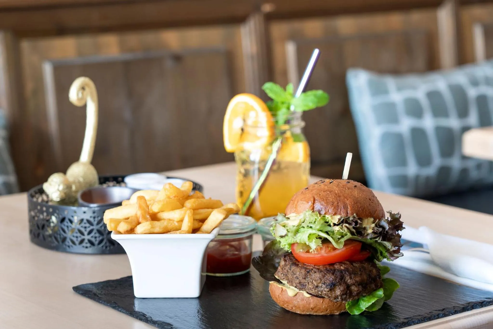 Restaurant/places to eat in Hotel Klösterle Nördlingen - in Kürze elaya hotel kloesterle noerdlingen