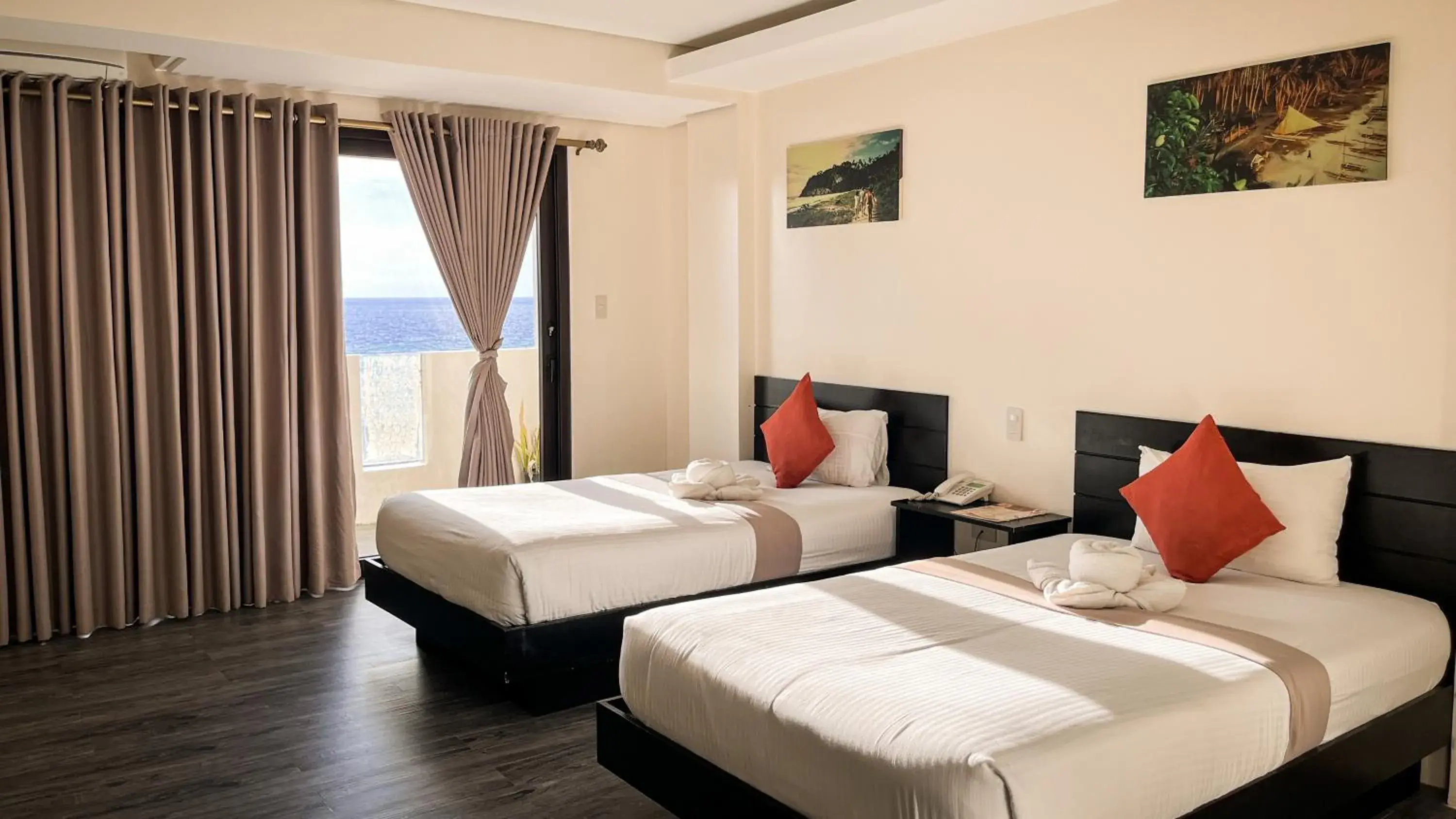 Deluxe Twin Room with Sea View in Navarro Hotel Deluxe Twin Room with Sea View in Navarro Hotel