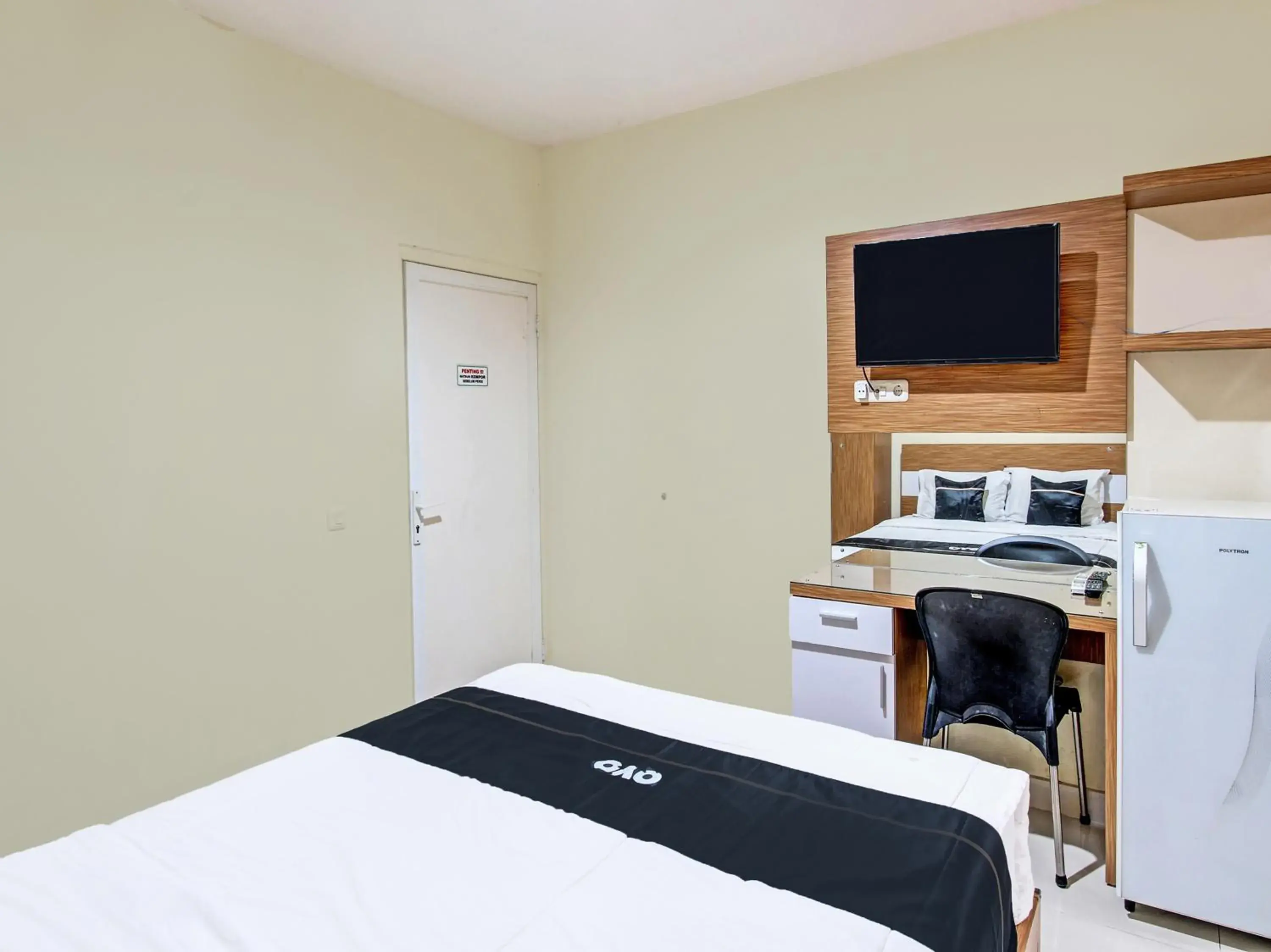 Bedroom in Collection O 90253 DHelomi Bedroom in Collection O 90253 DHelomi