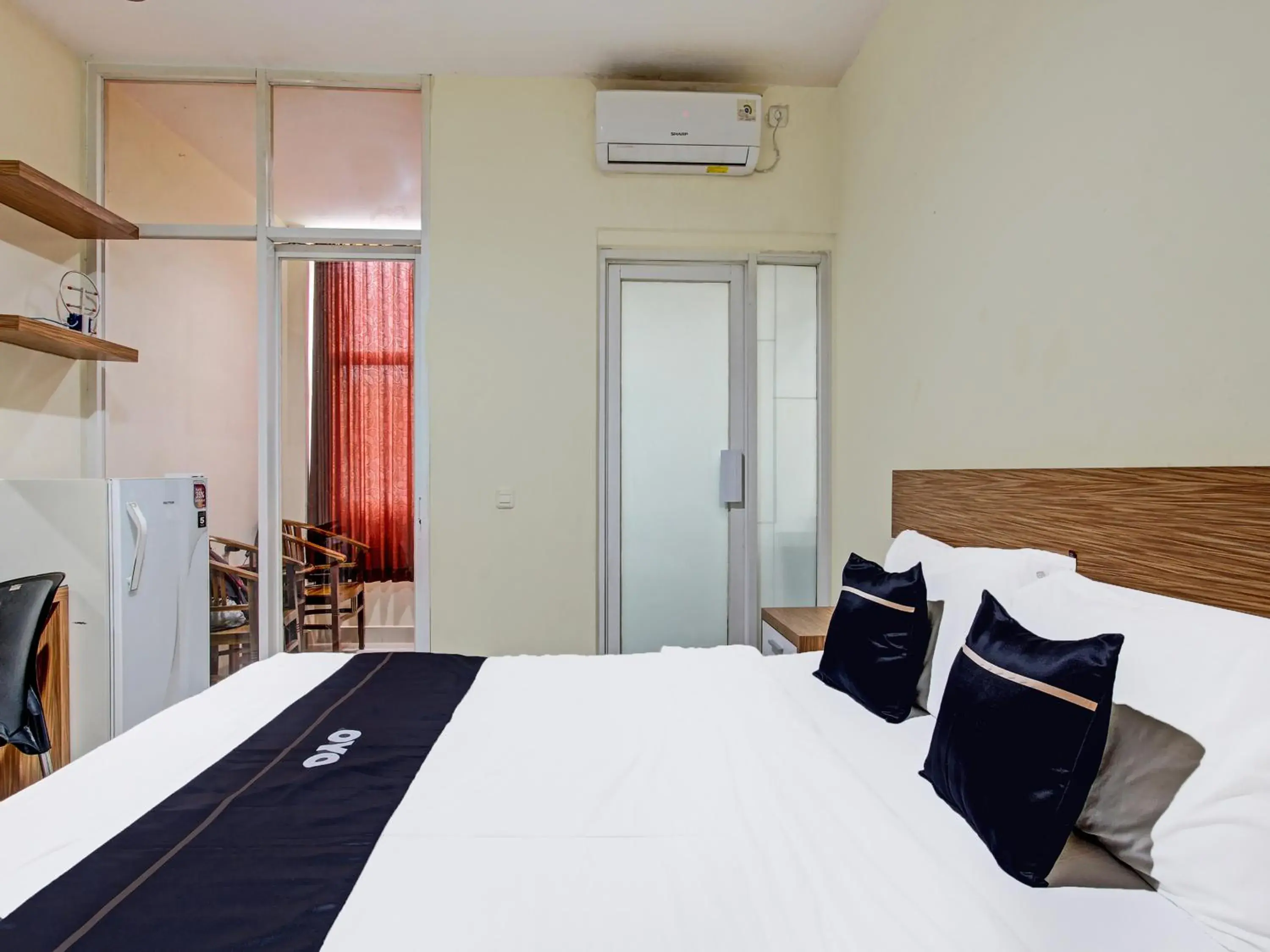 Bedroom in Collection O 90253 DHelomi Bedroom in Collection O 90253 DHelomi