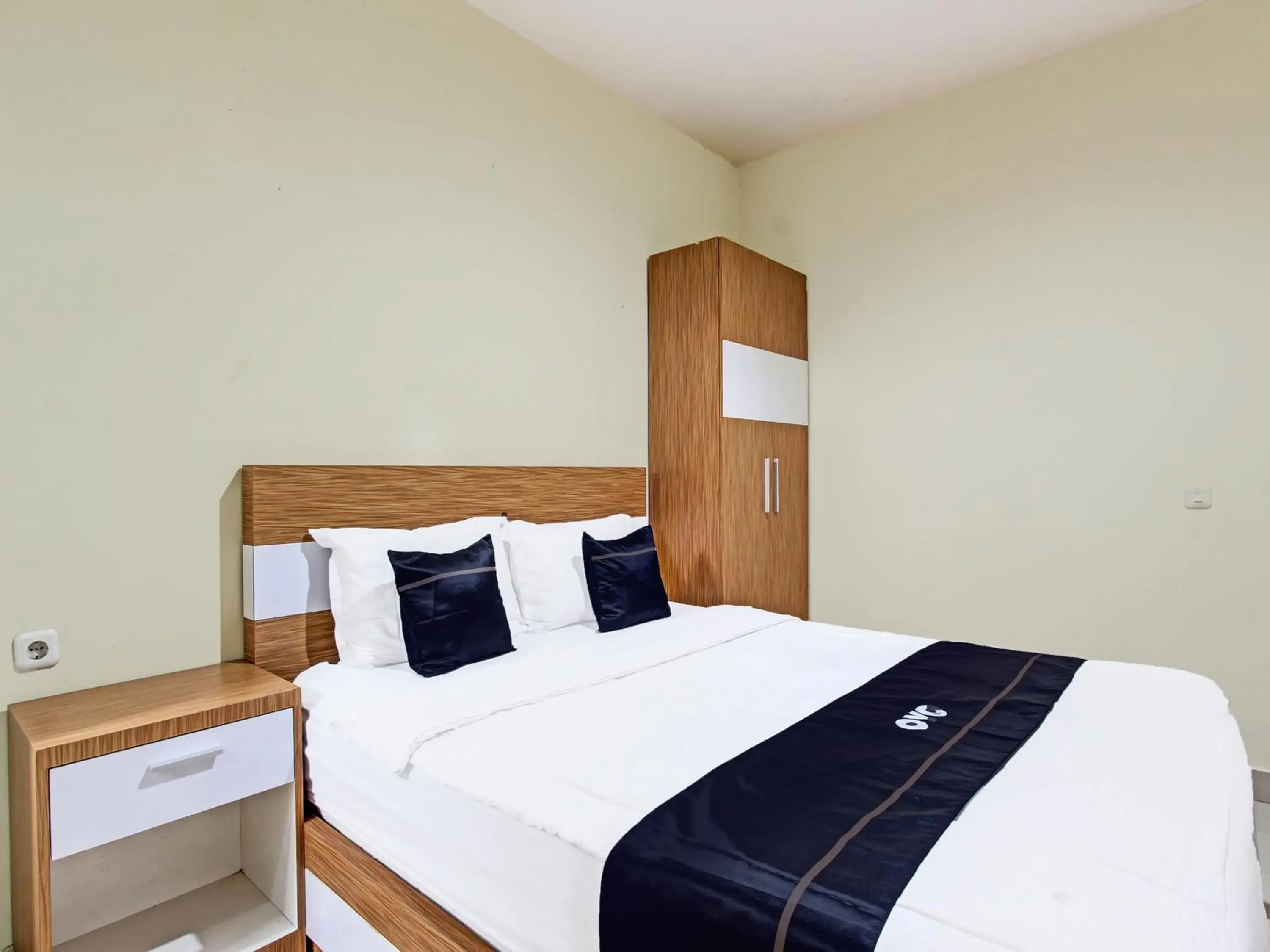 Bedroom in Collection O 90253 DHelomi Bedroom in Collection O 90253 DHelomi