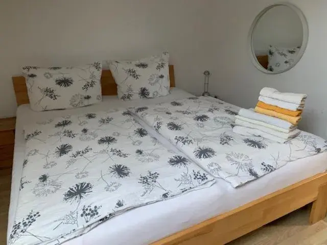 Bed in Naturkost-Hotel Harz