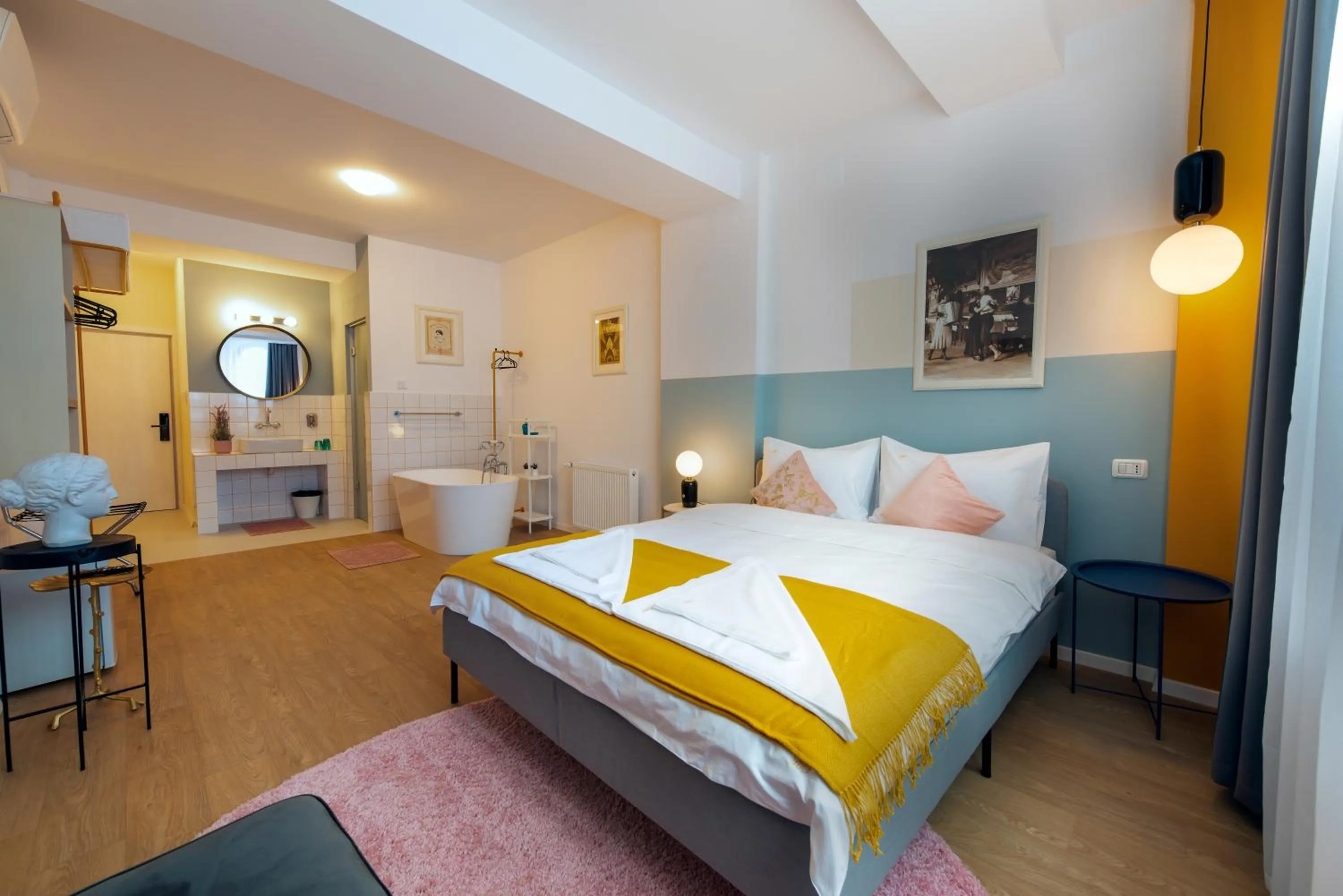 Bed in Stil Old Town Boutique Hotel