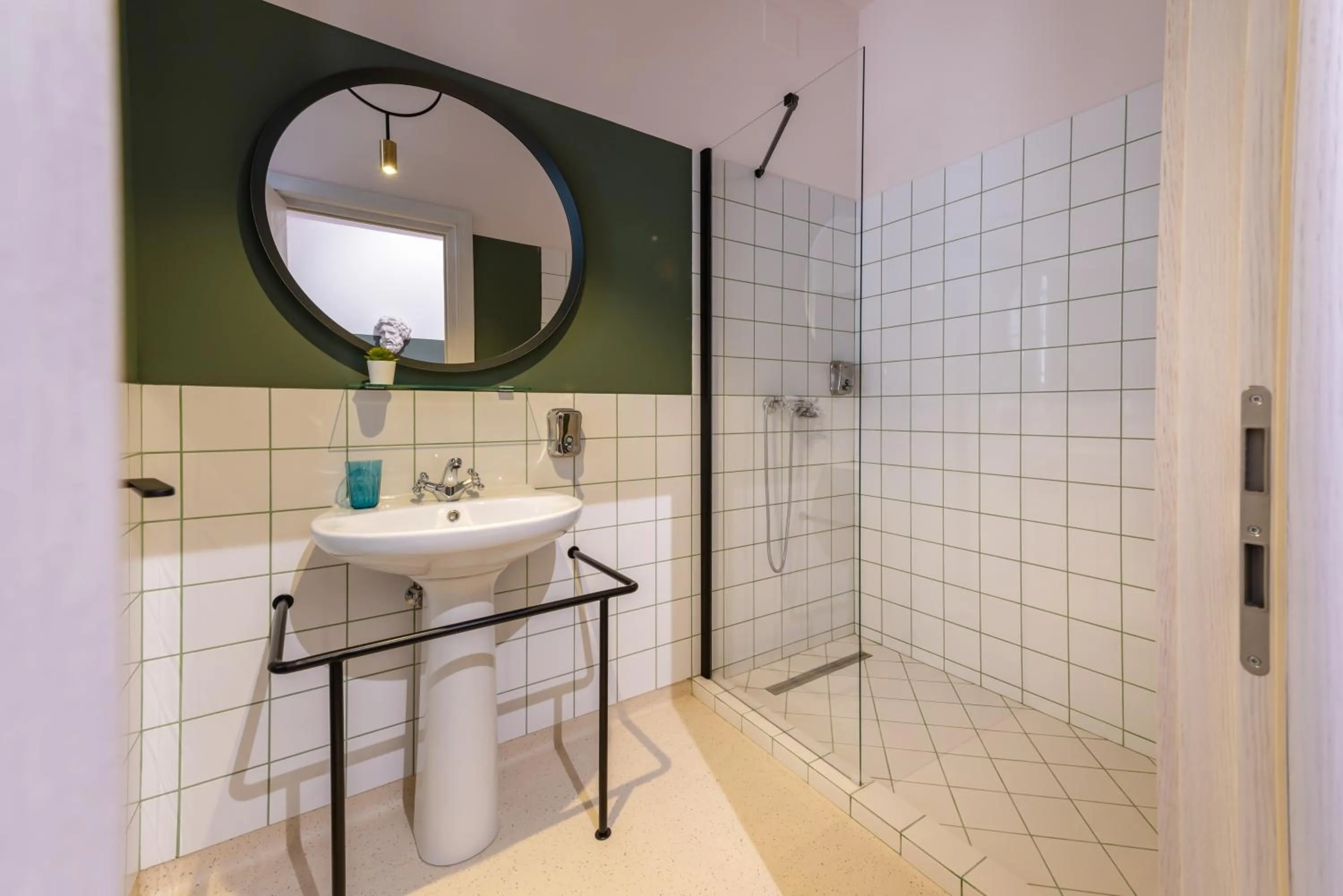 Bathroom in Stil Old Town Boutique Hotel