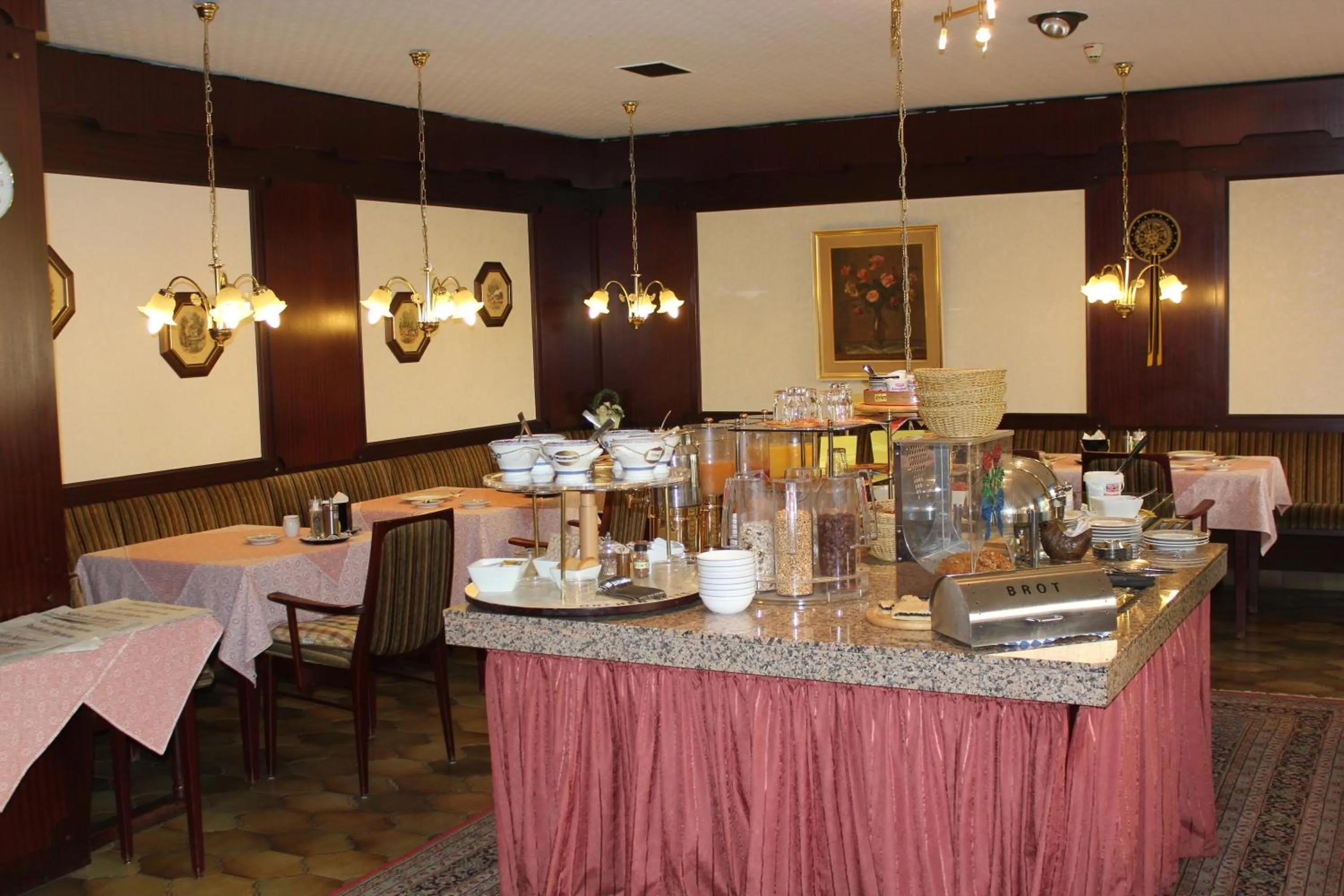 Restaurant/places to eat in Stadthotel Bartels