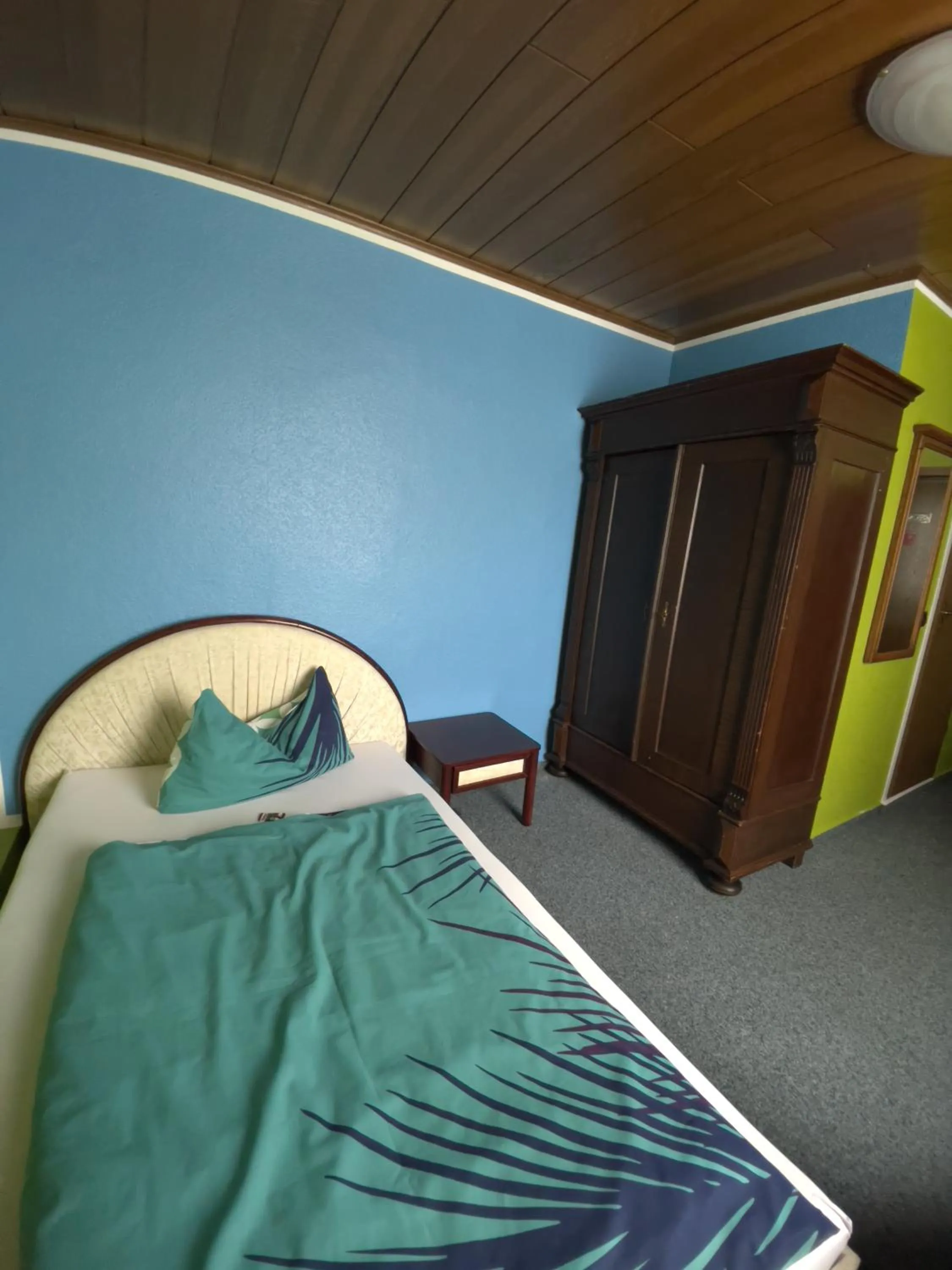 Bed in Stadthotel Bartels