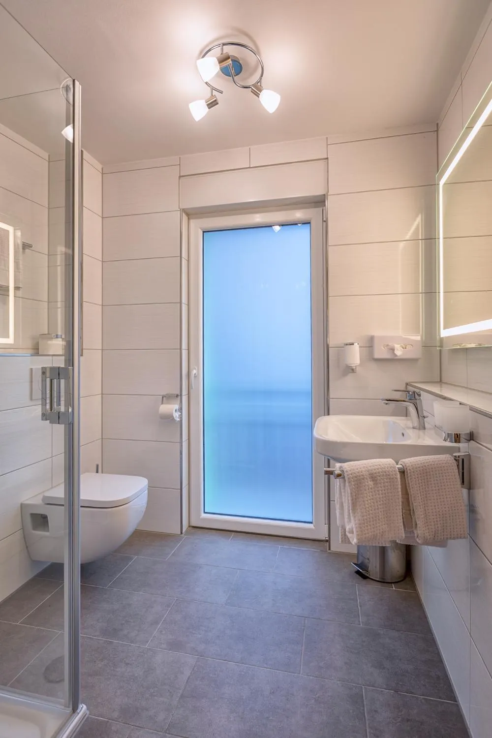 Bathroom in Hotel-Restaurant Weinhaus Grebel