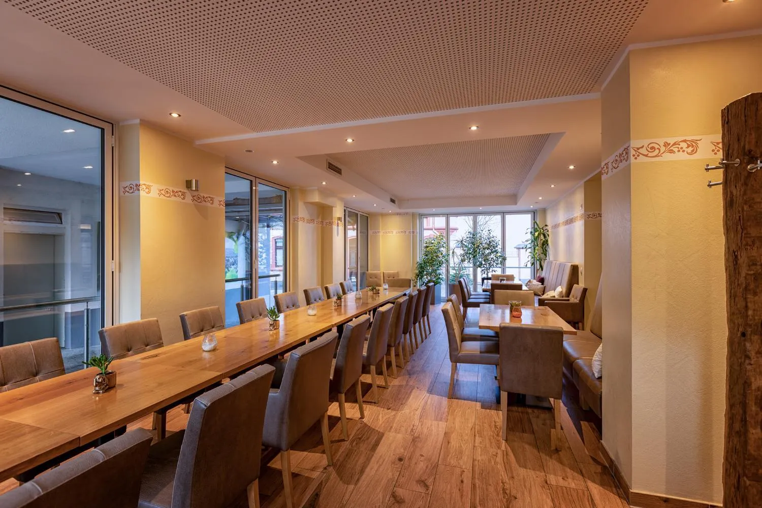 Restaurant/places to eat in Hotel-Restaurant Weinhaus Grebel