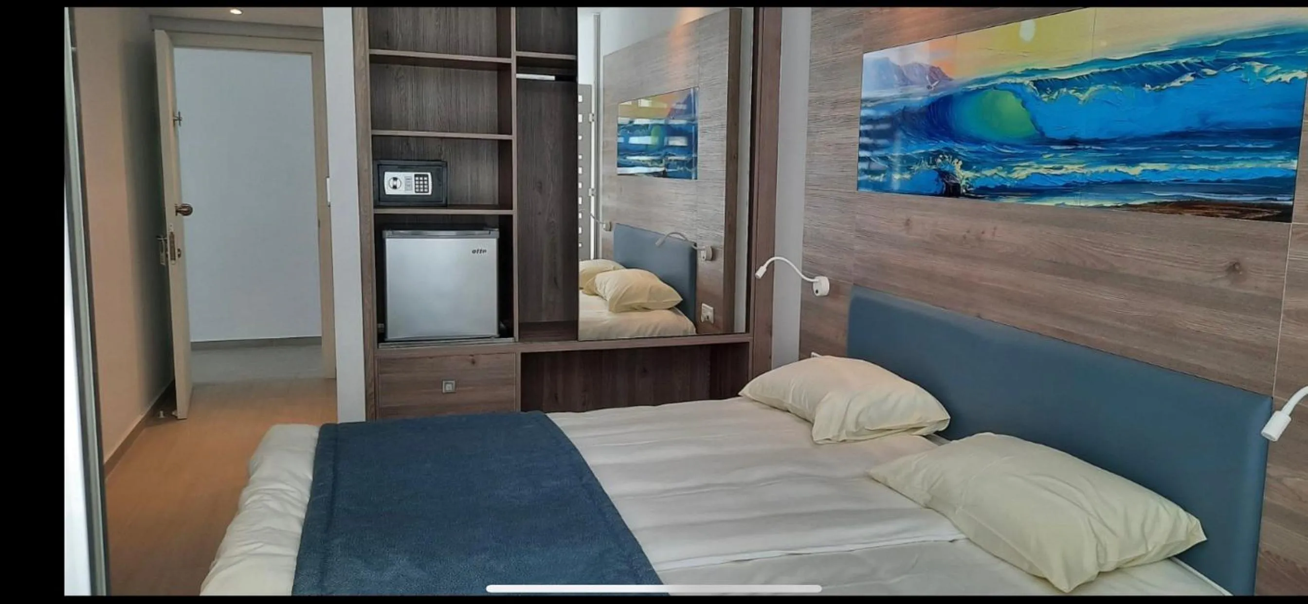 Karousos Beach Rooms