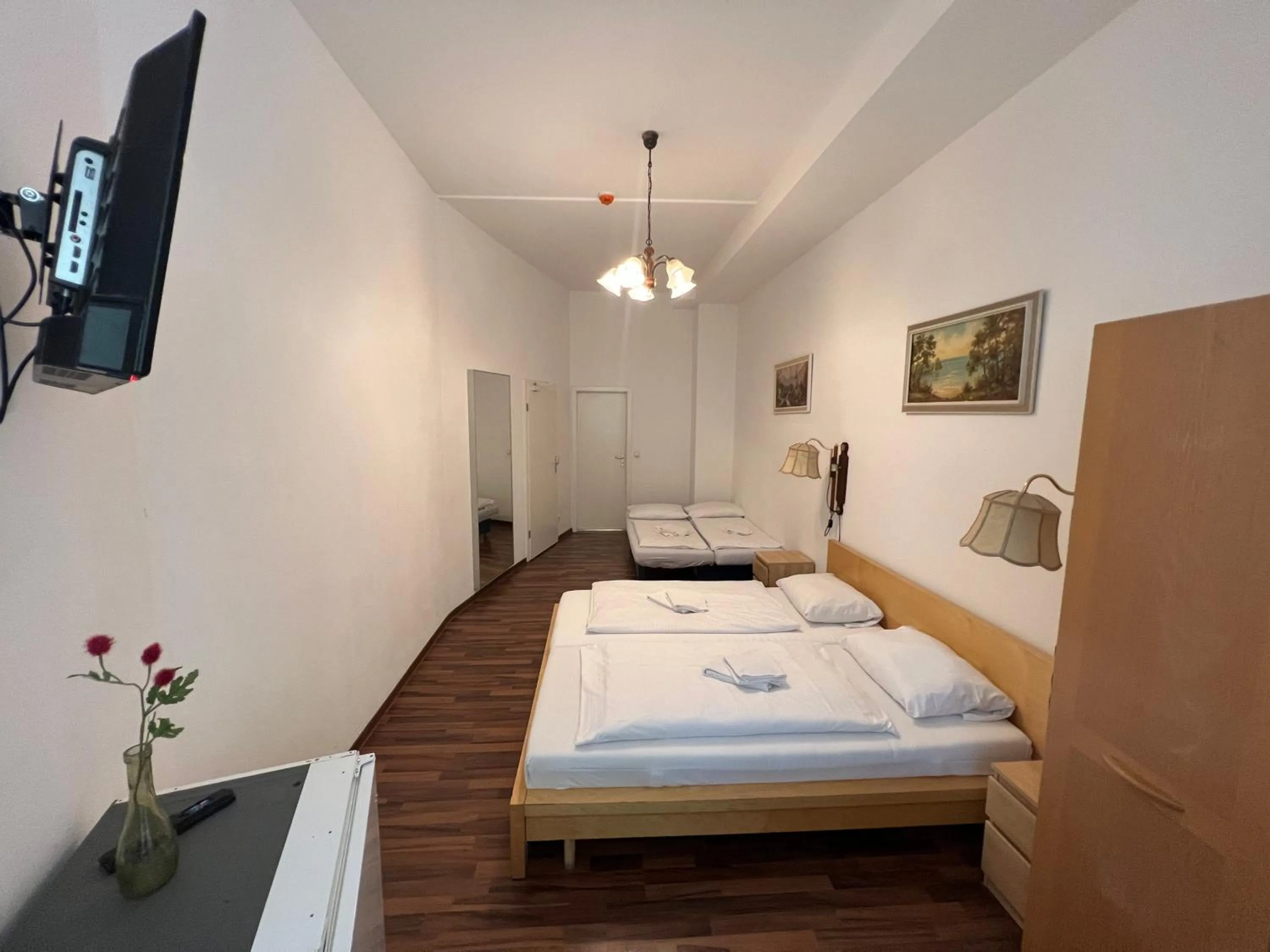 Bed in Hotel-Pension Spree