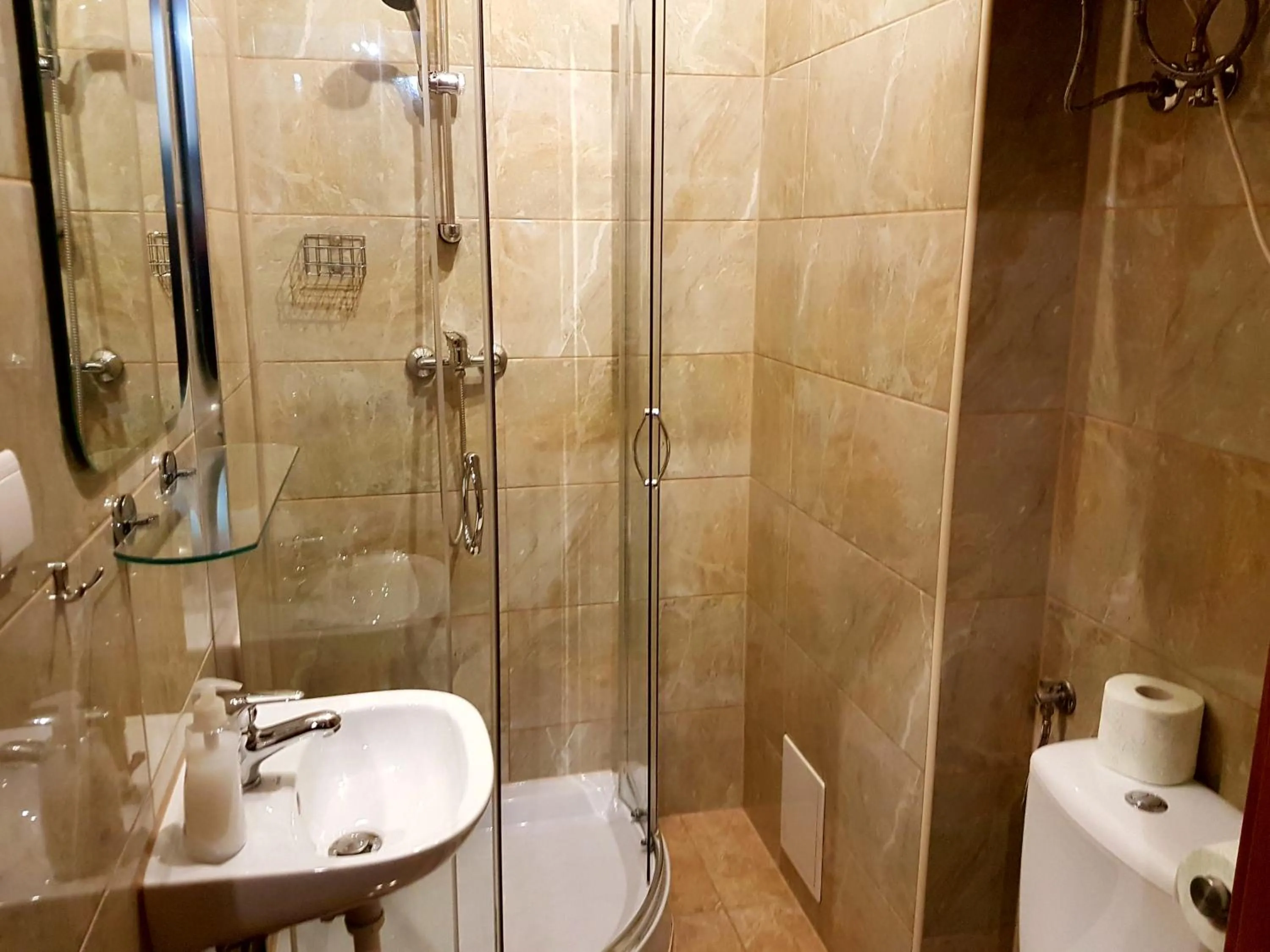 Shower in Dream Hostel & Apartments