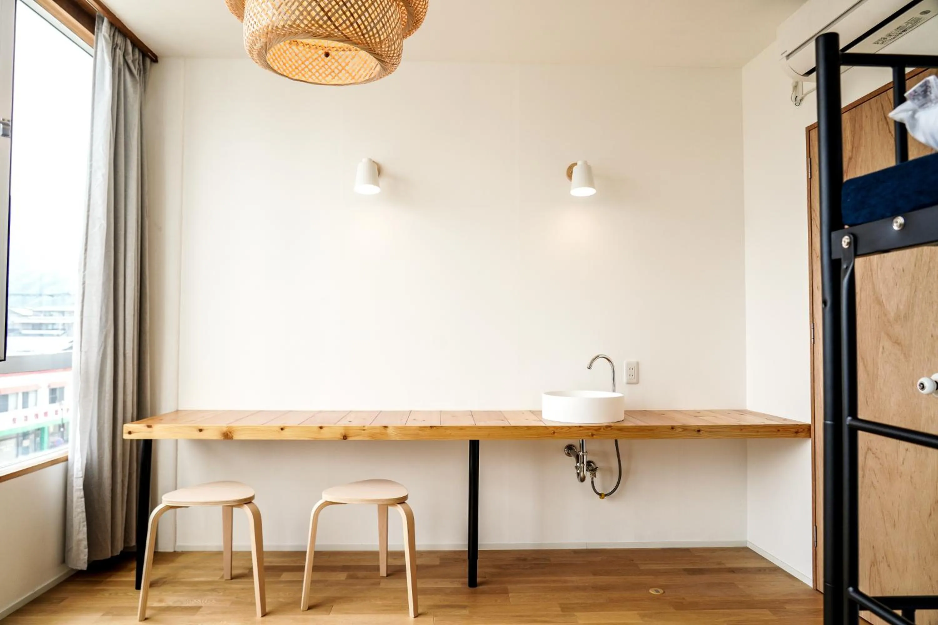 商店街で暮らすように泊まる-アラシマホステル-