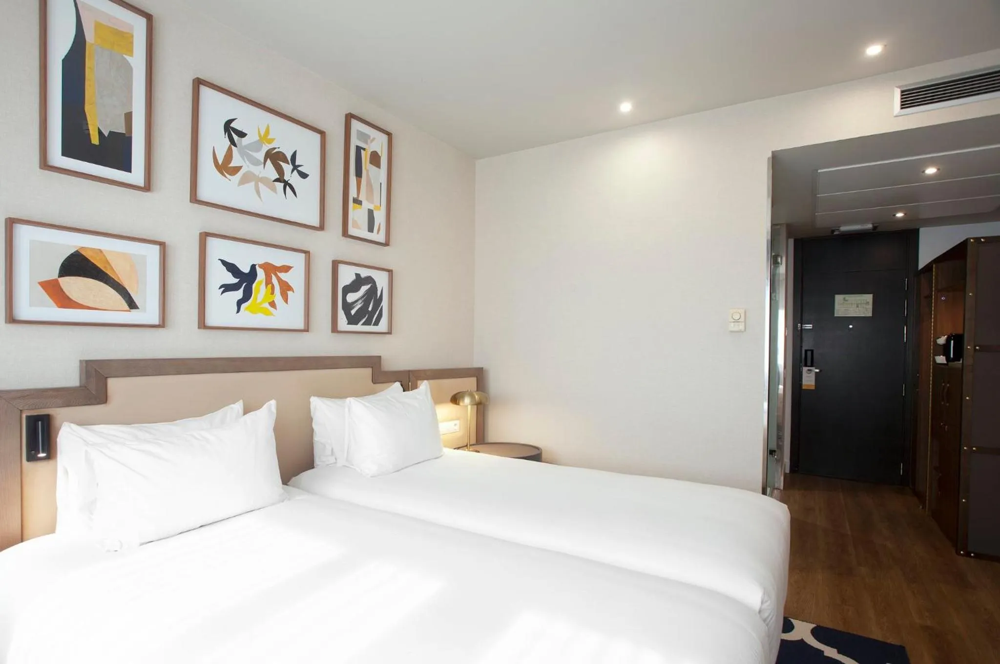 Photo of the whole room, Bed in voco Madrid - Las Tablas by IHG