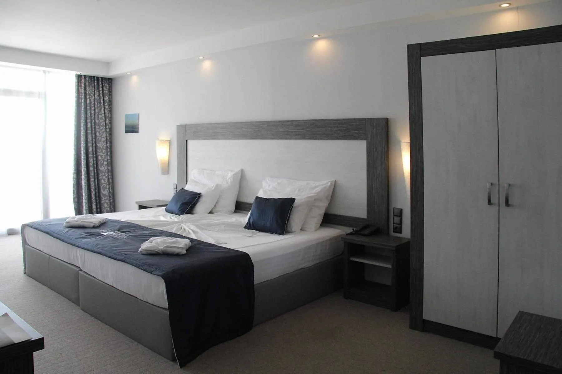 Day, Bed in Moonlight Hotel - All Inclusive