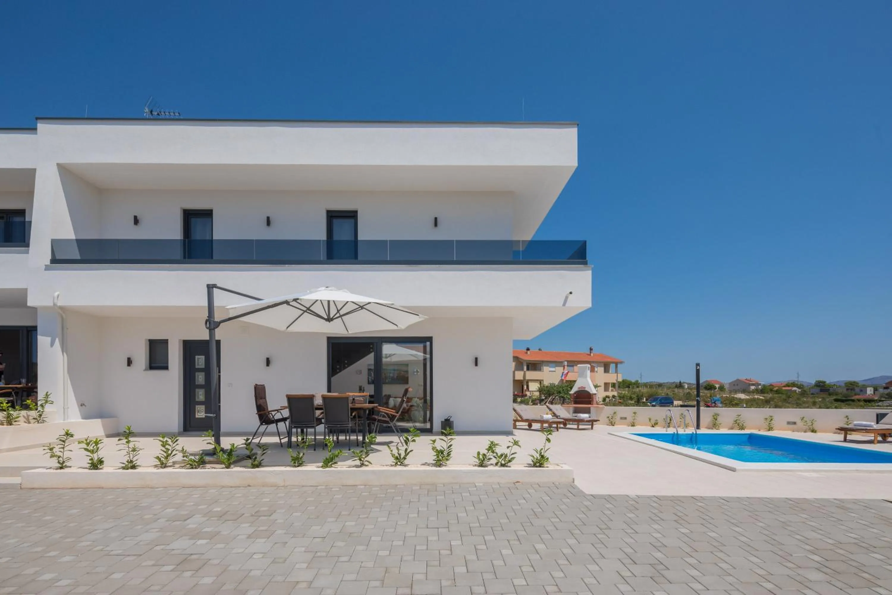 Property building in Villa Bettina