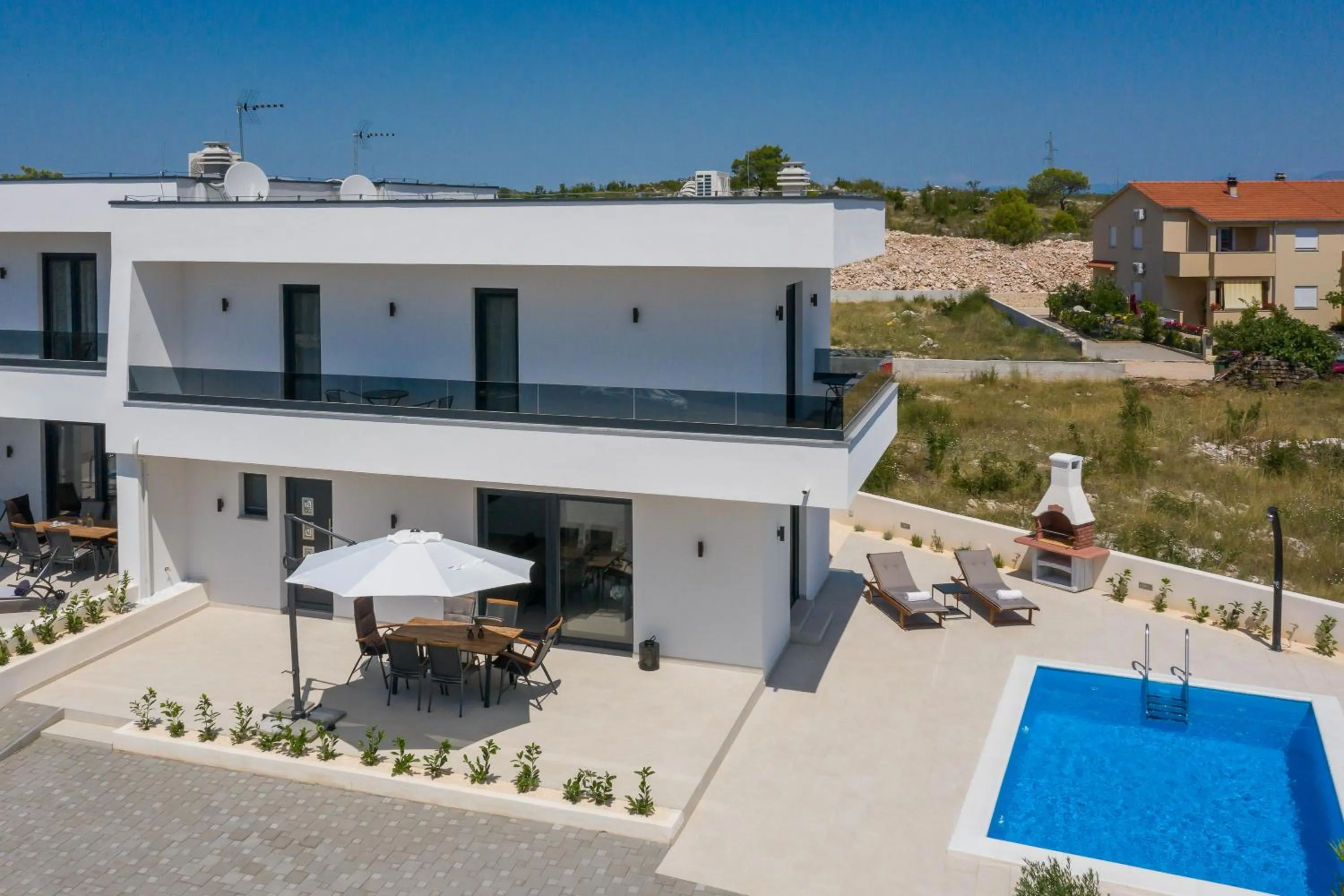 Property building in Villa Bettina