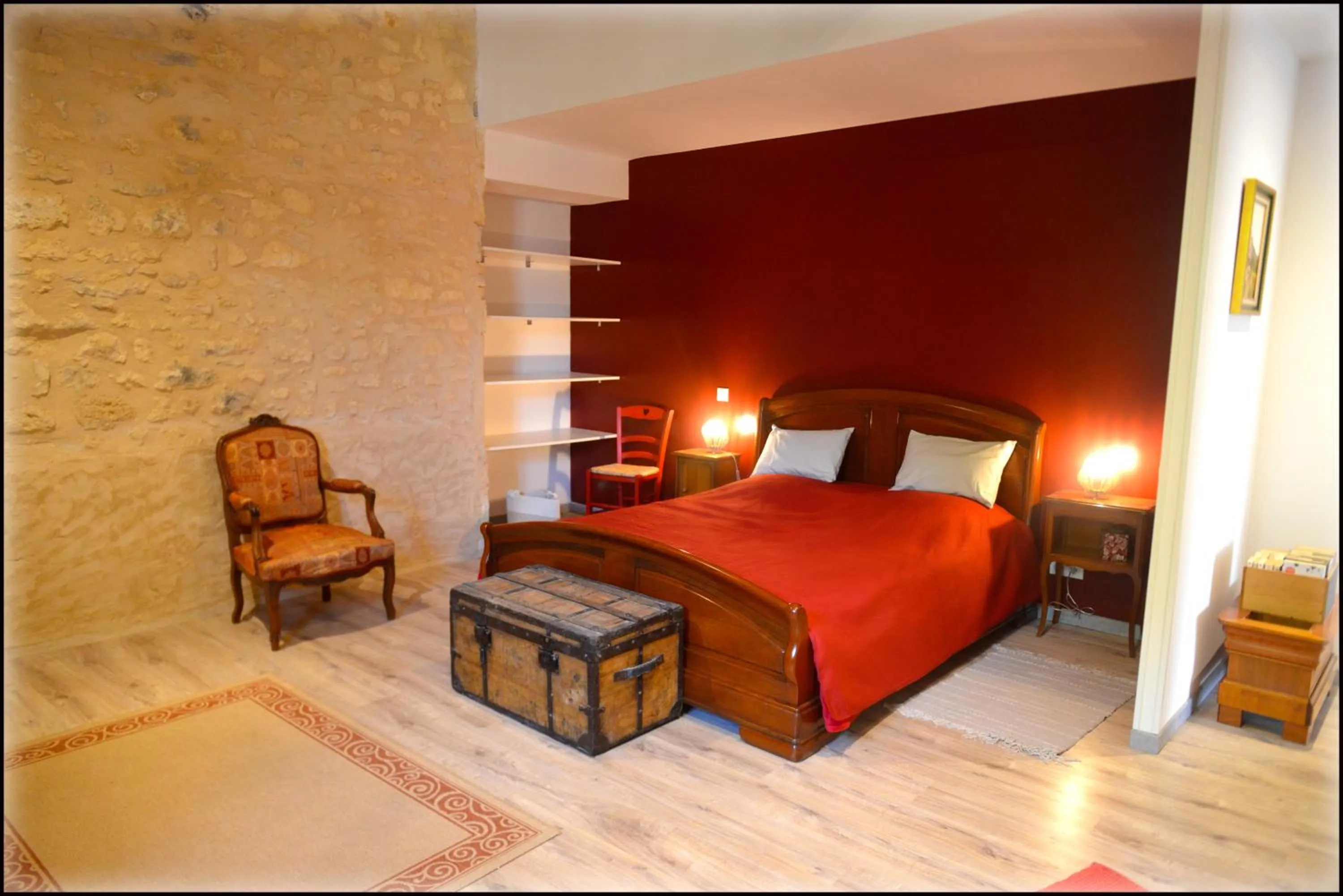 Bed in Jardin d'arcy - chambres d'hôtes avec piscine et SPA