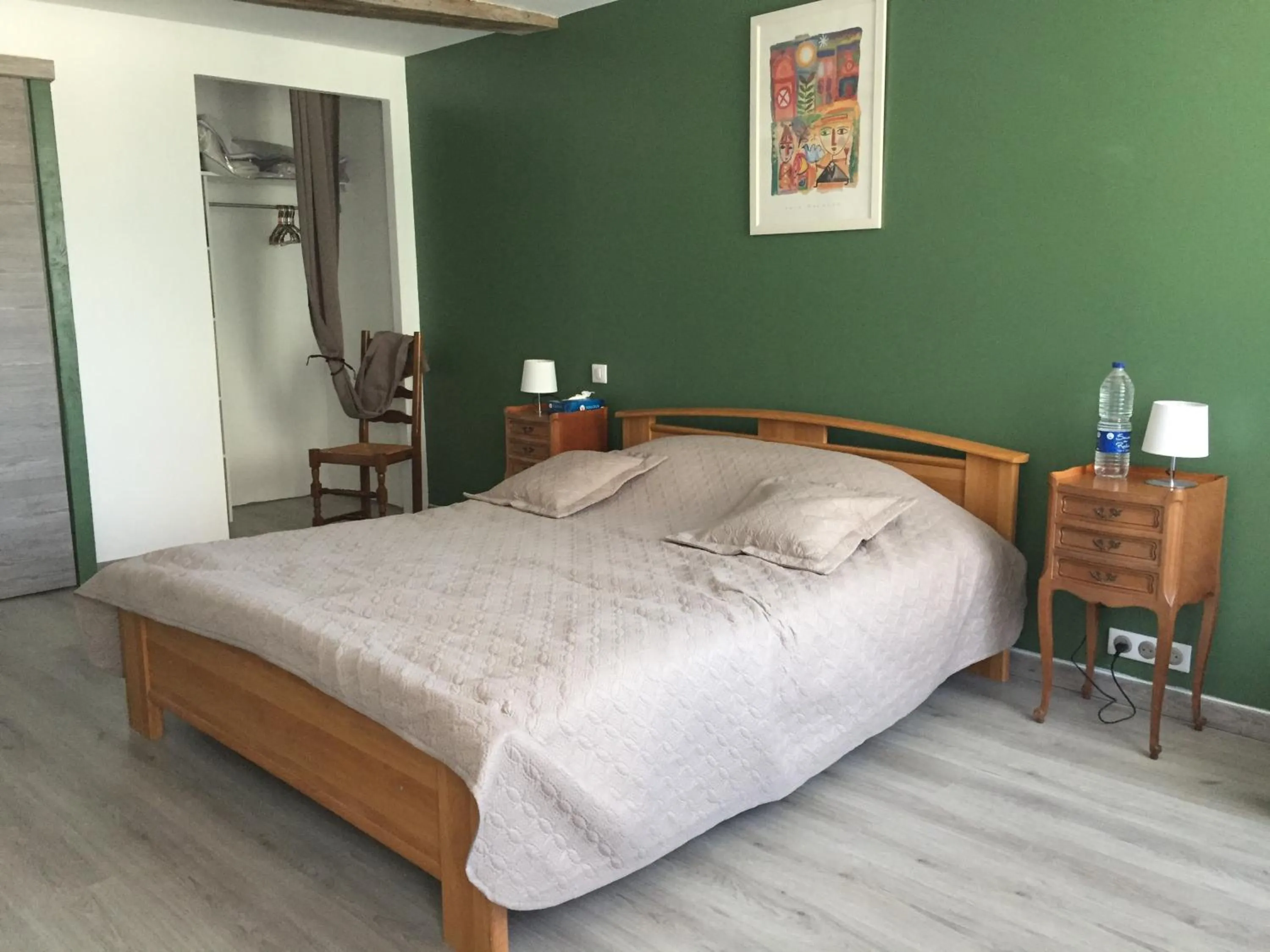 Bedroom, Bed in Jardin d'arcy - chambres d'hôtes avec piscine et SPA