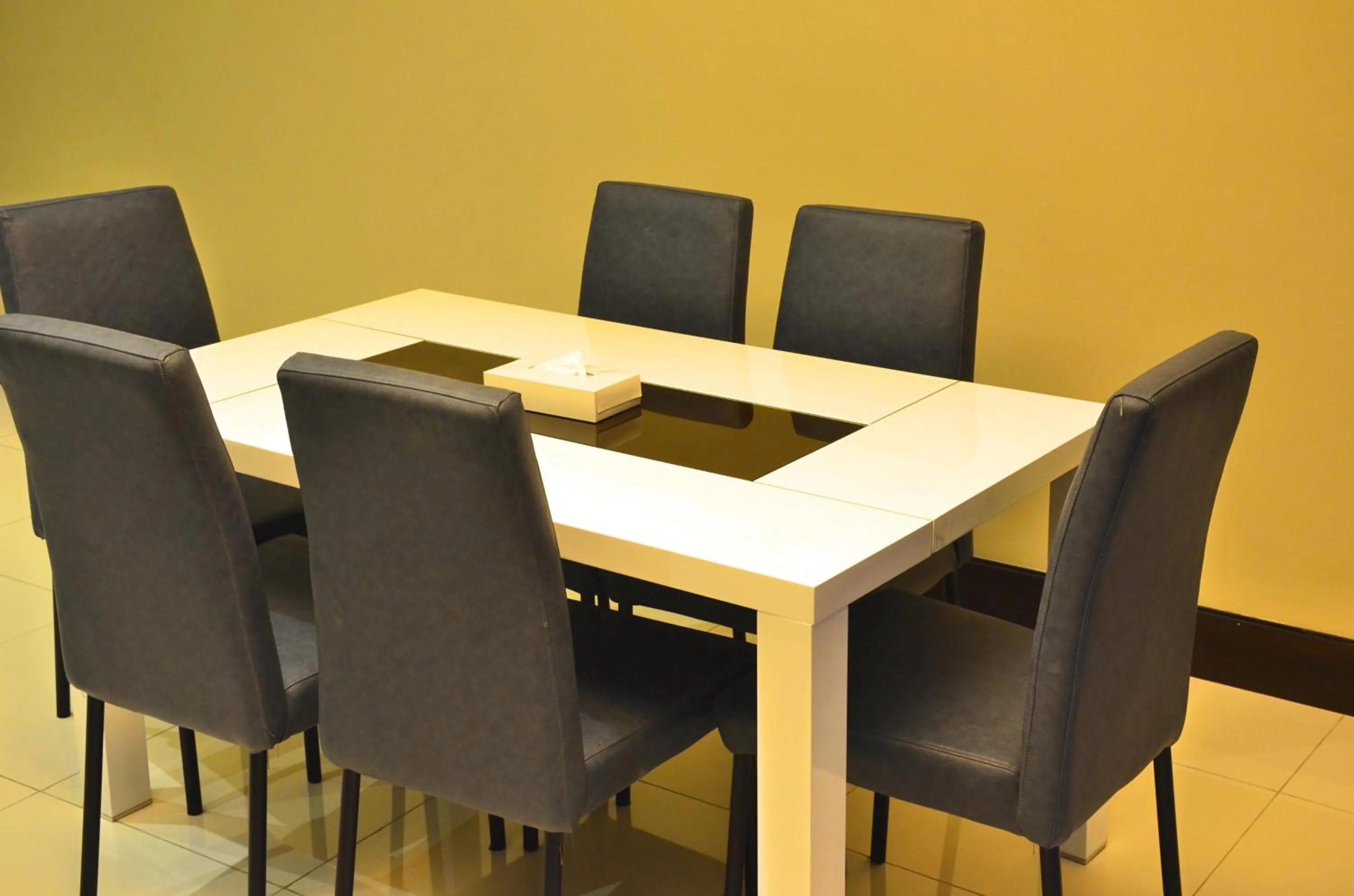 Dining area in Blaire Executive Suites