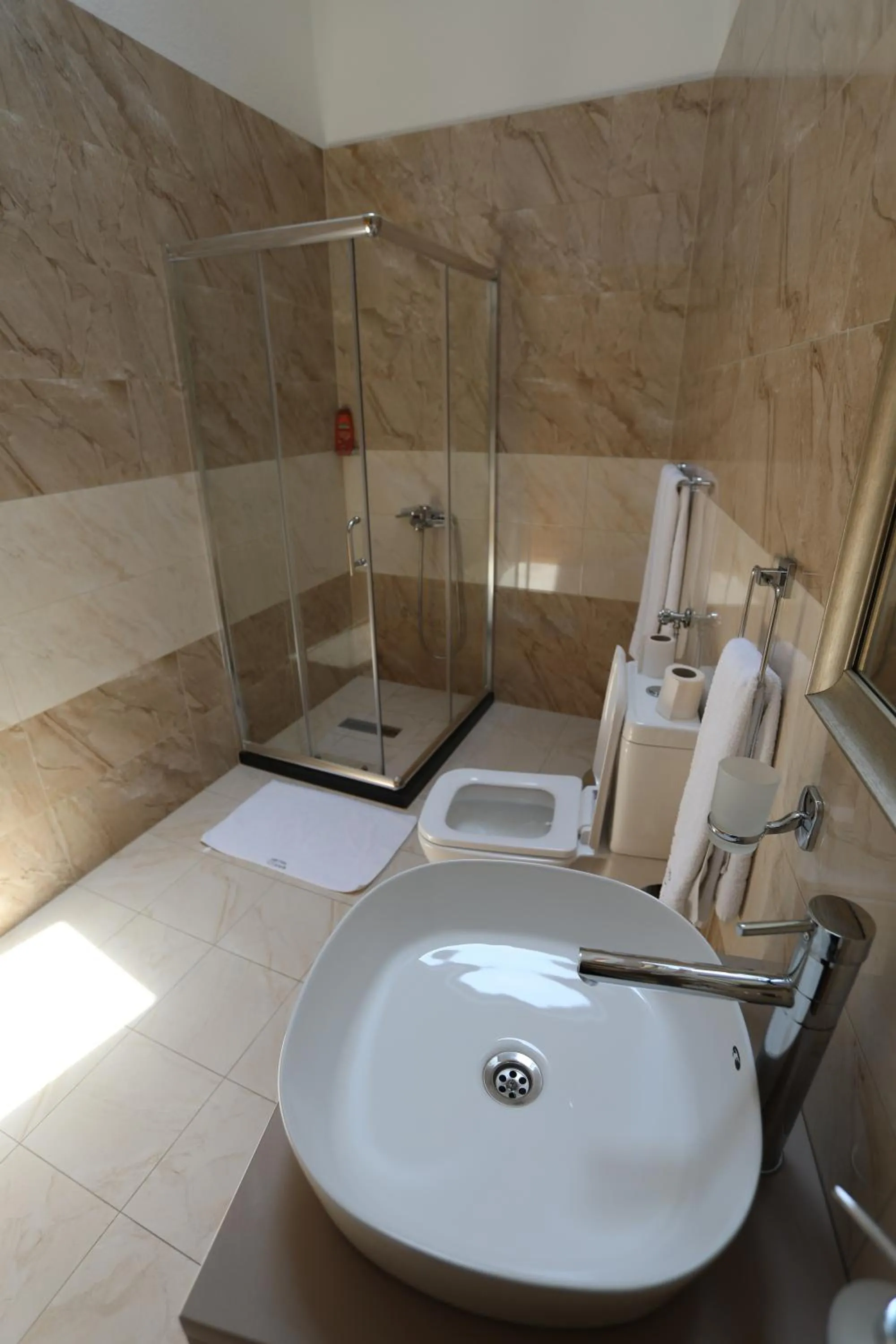 Double Room in Hotel Cleon