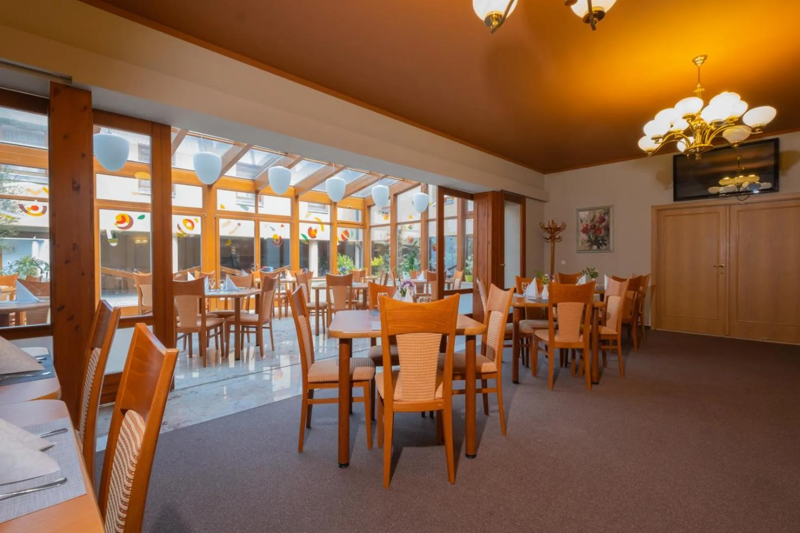 Restaurant/places to eat in Hotel Mohelnice