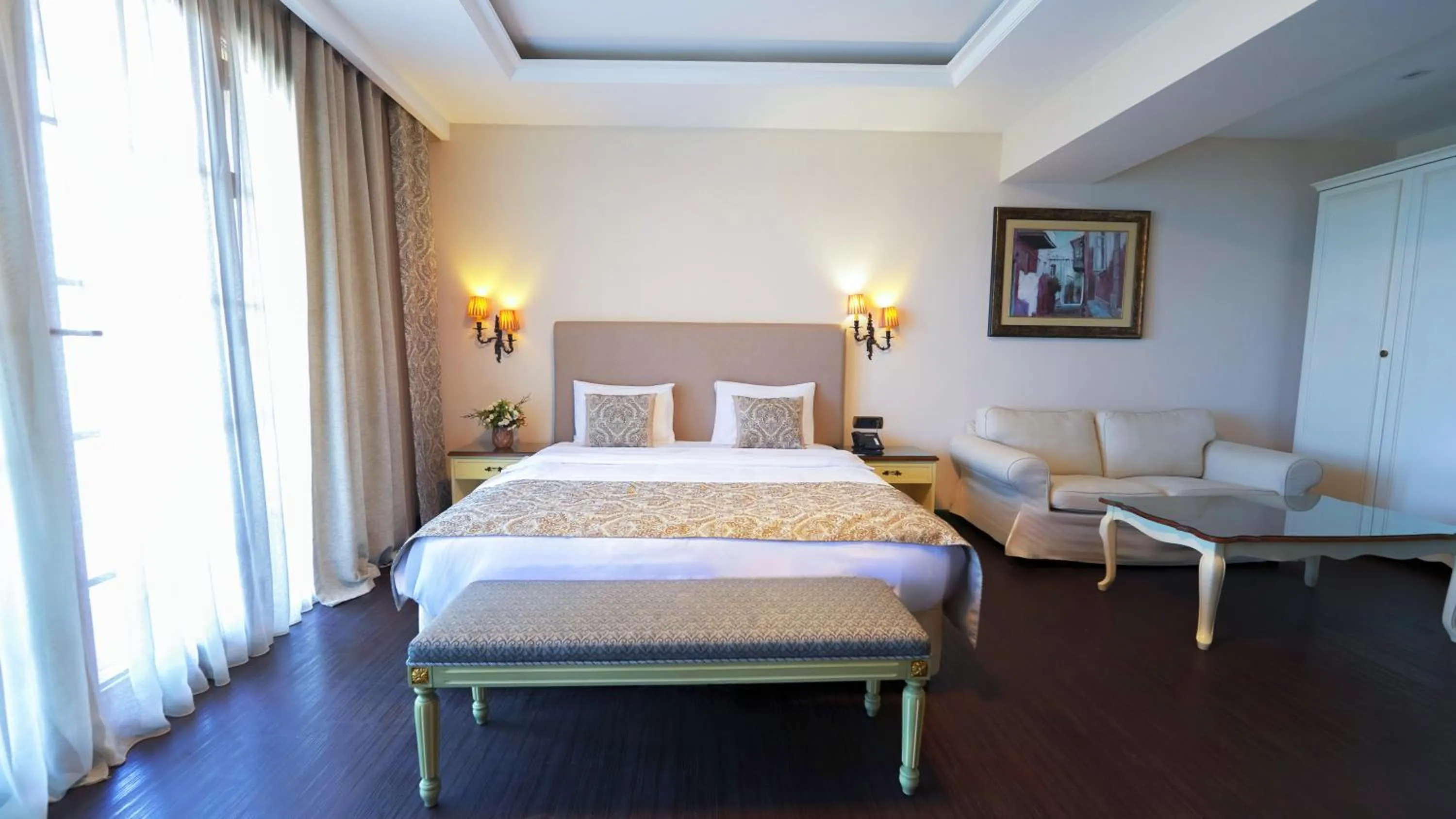 Bed in Sapphire Marine