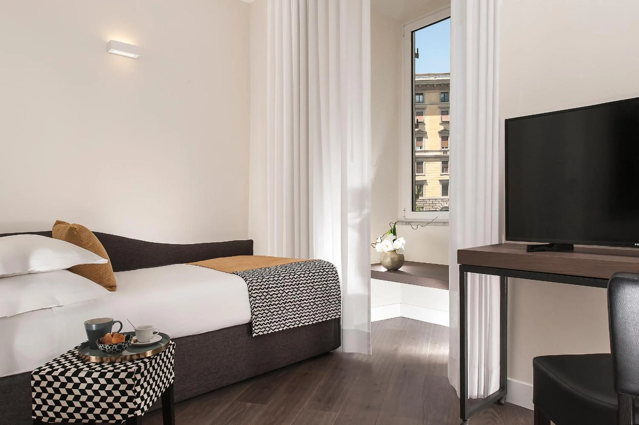 Photo of the whole room, Bed in Charme 308