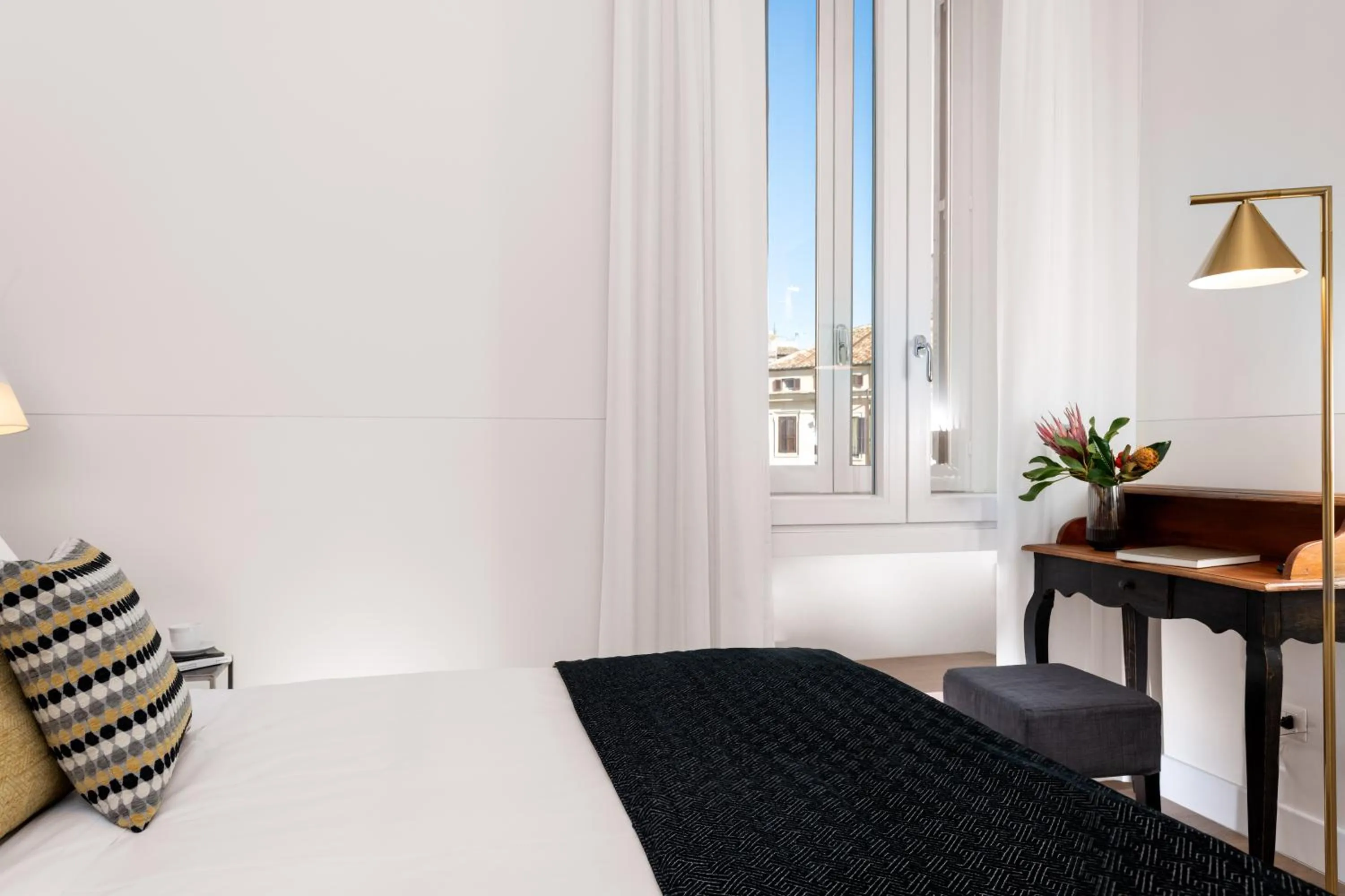 Bedroom, Bed in Charme 308