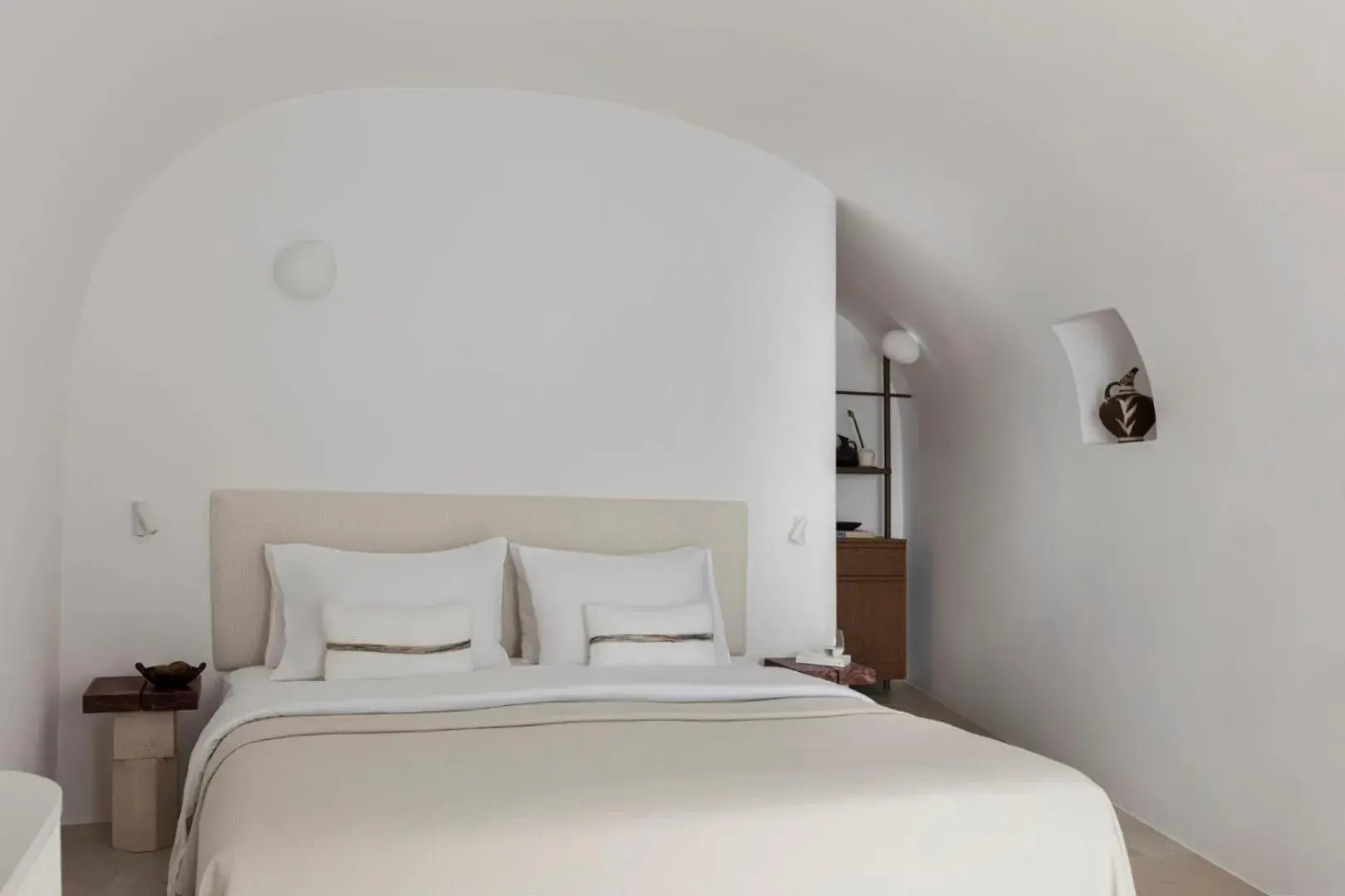 Bed in Canaves Ena - Small Luxury Hotels of the World Bed in Canaves Ena - Small Luxury Hotels of the World