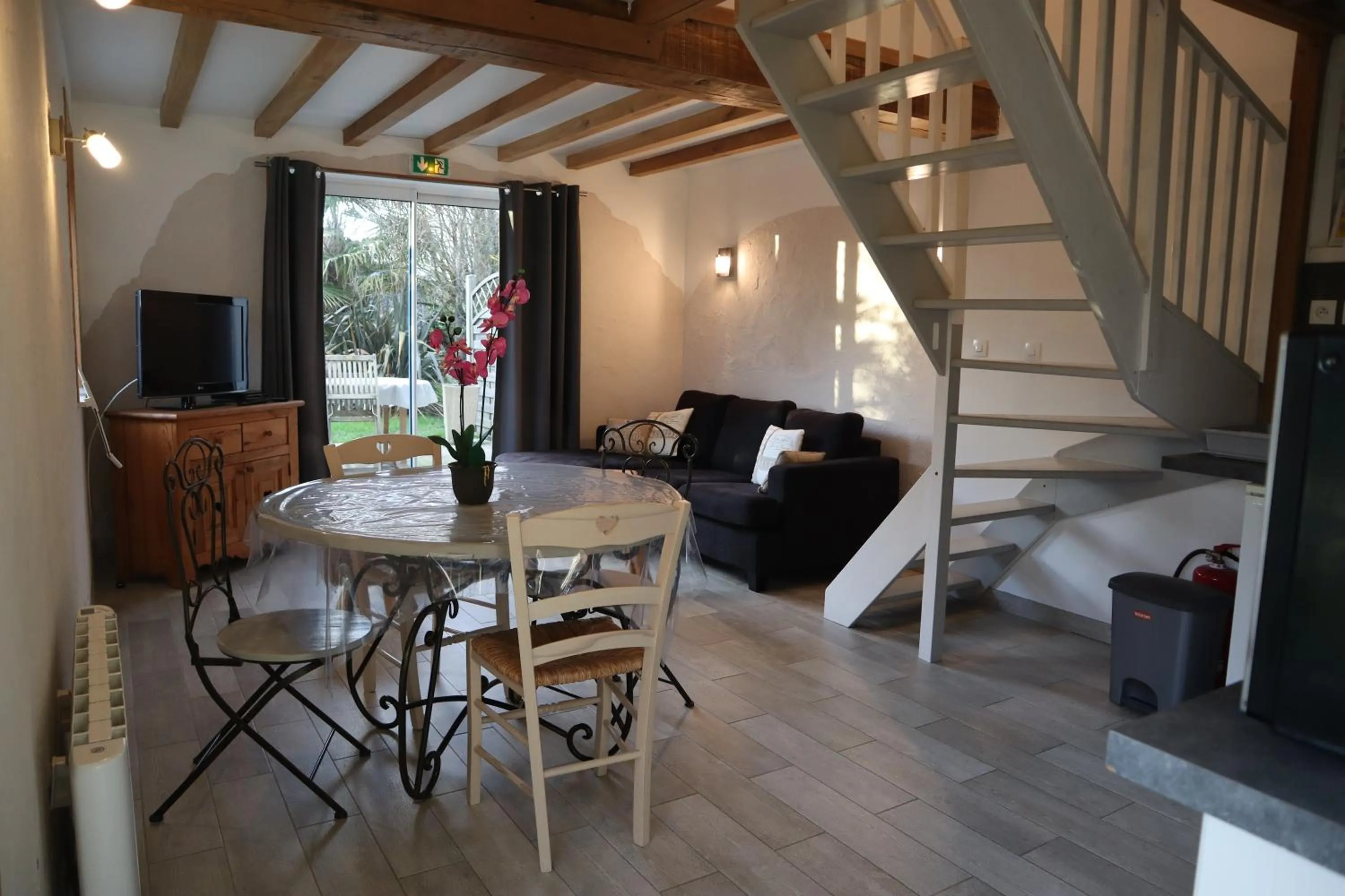 kitchen in La Bastide du Moulin - Mont St Michel