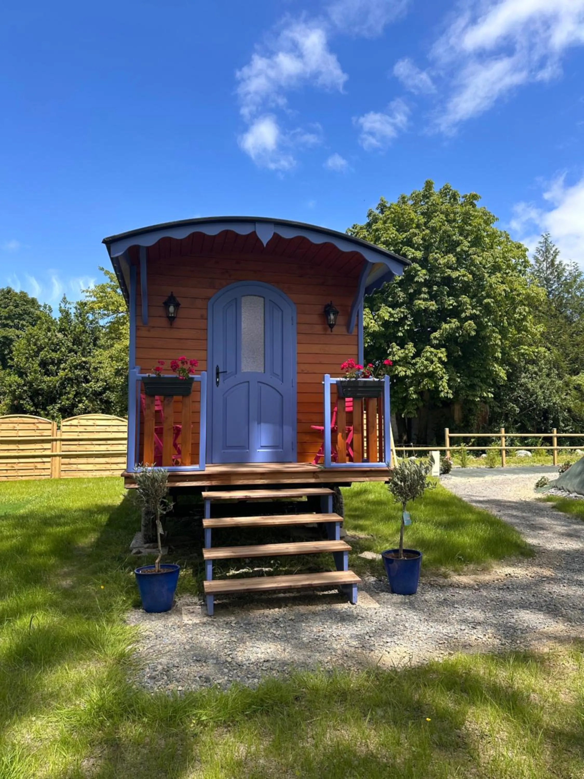 Patio in La Bastide du Moulin - Mont St Michel