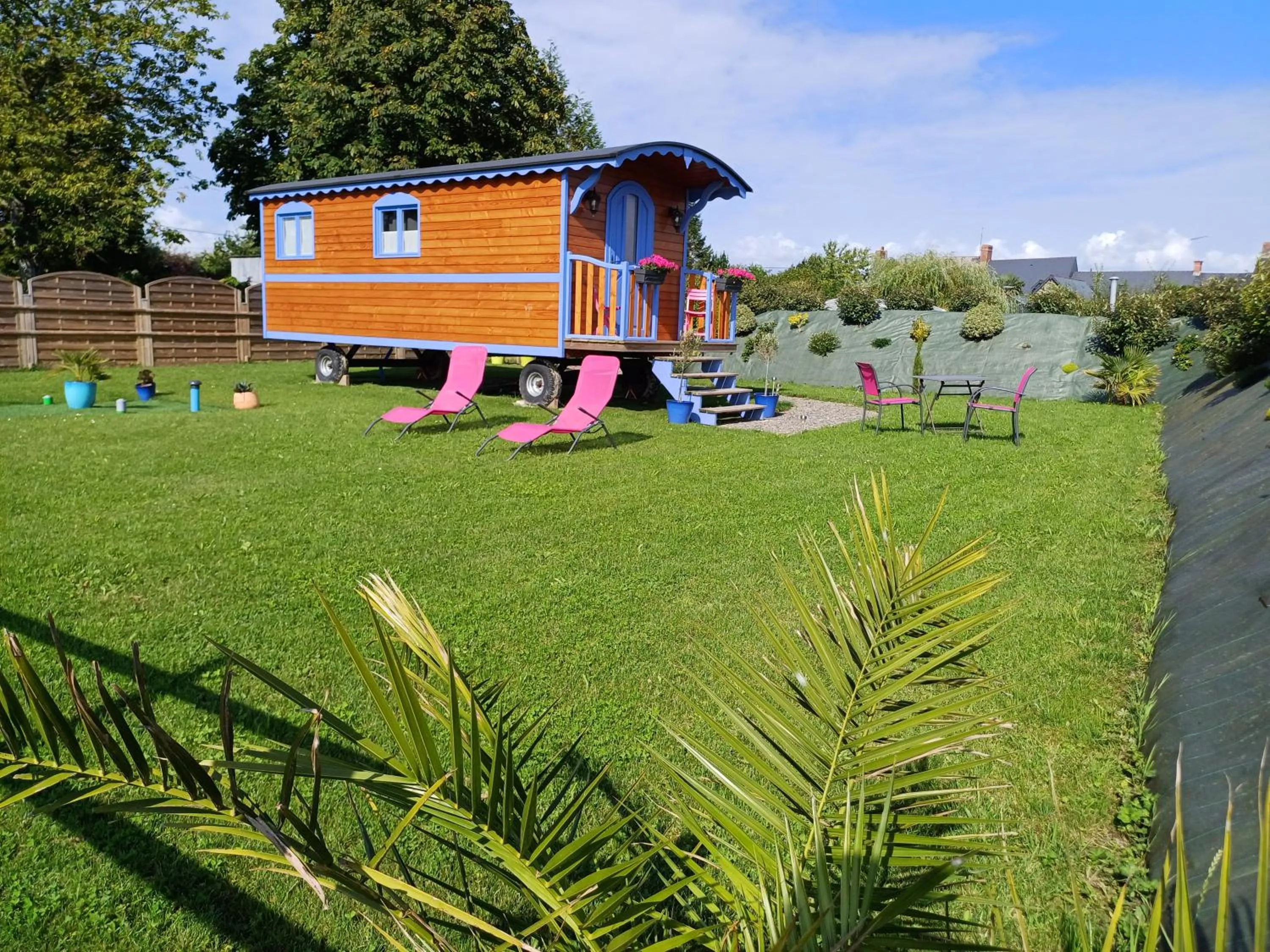Garden in La Bastide du Moulin - Mont St Michel