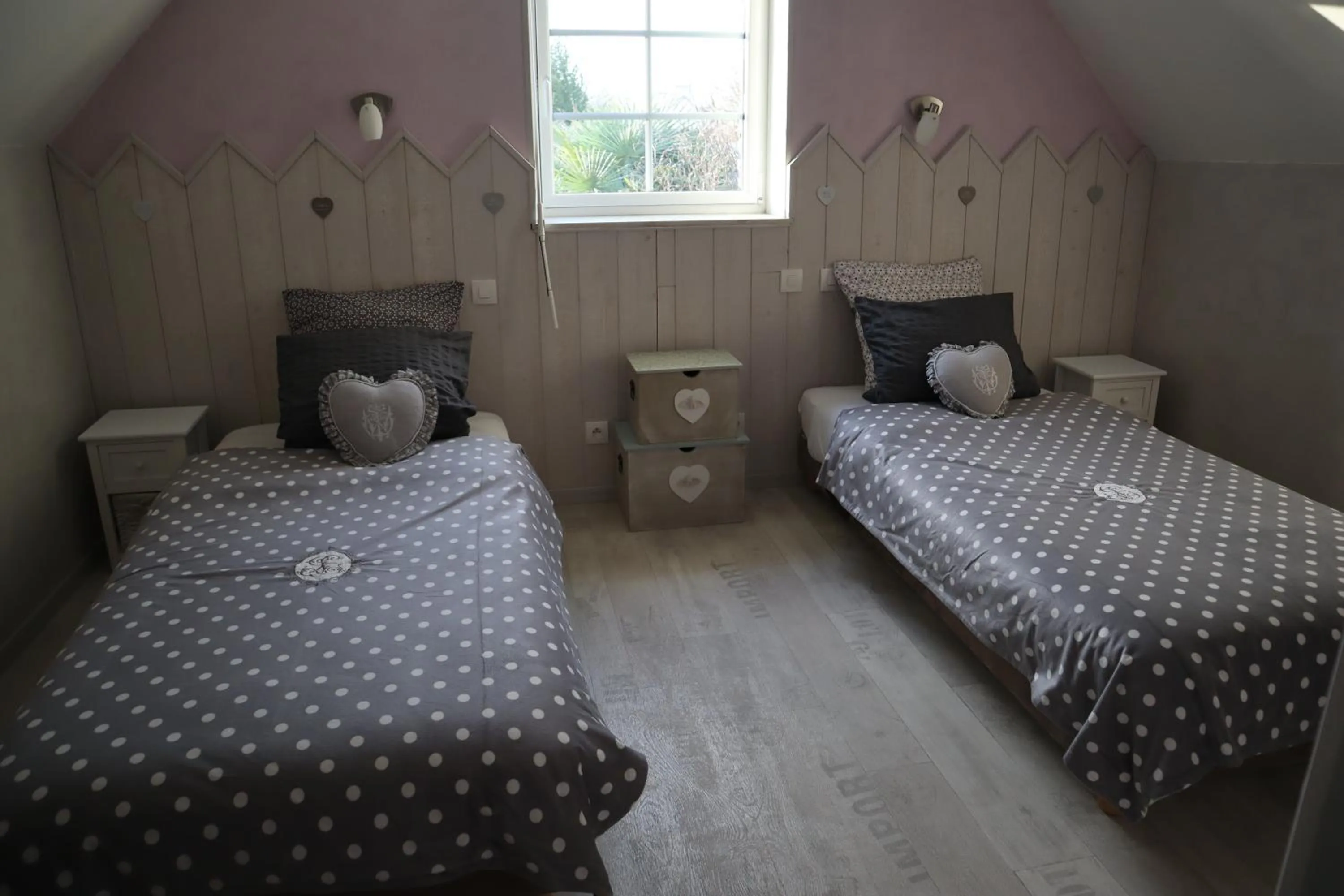 Bedroom, Bed in La Bastide du Moulin - Mont St Michel