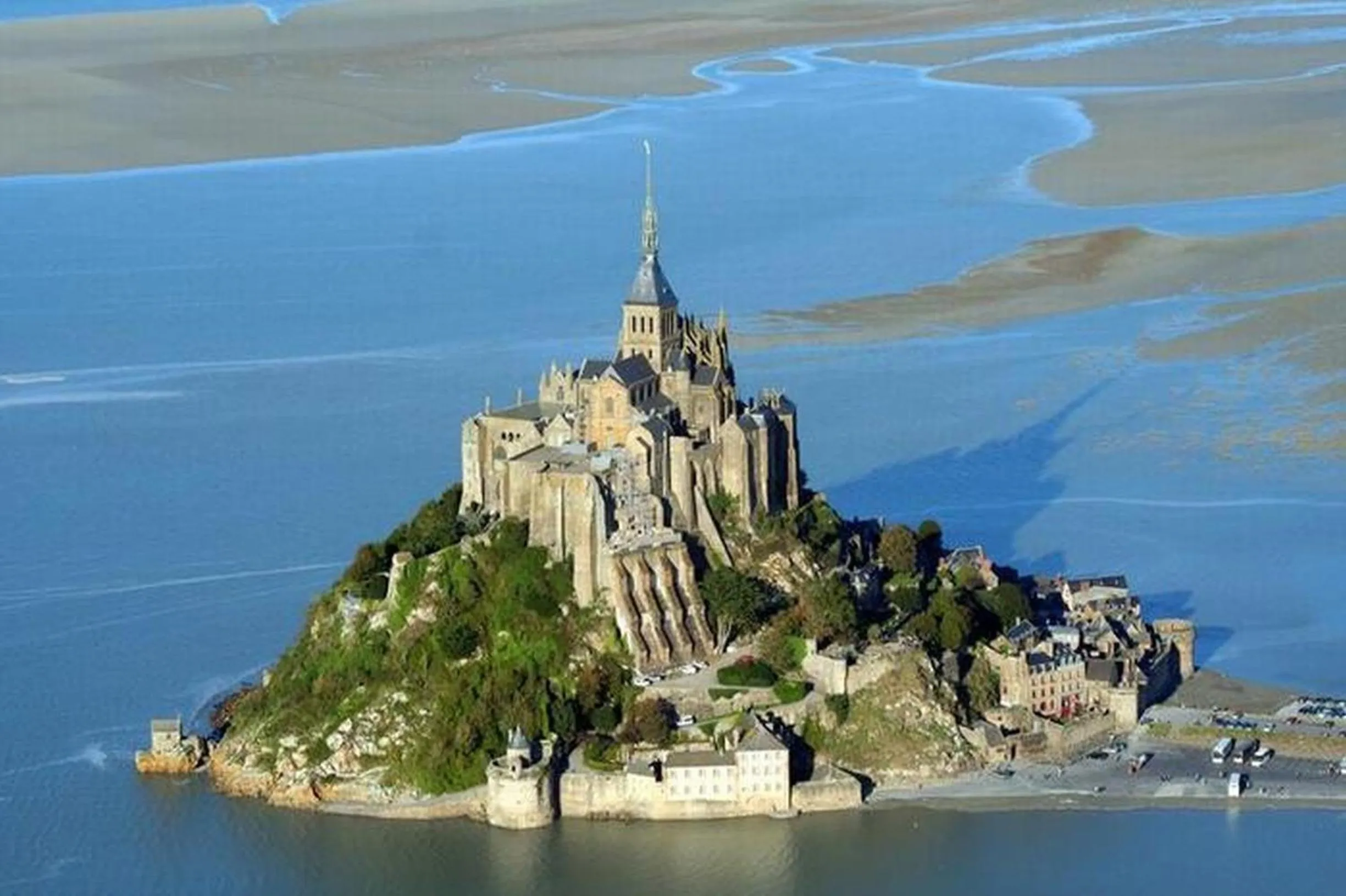 Nearby landmark in La Bastide du Moulin - Mont St Michel