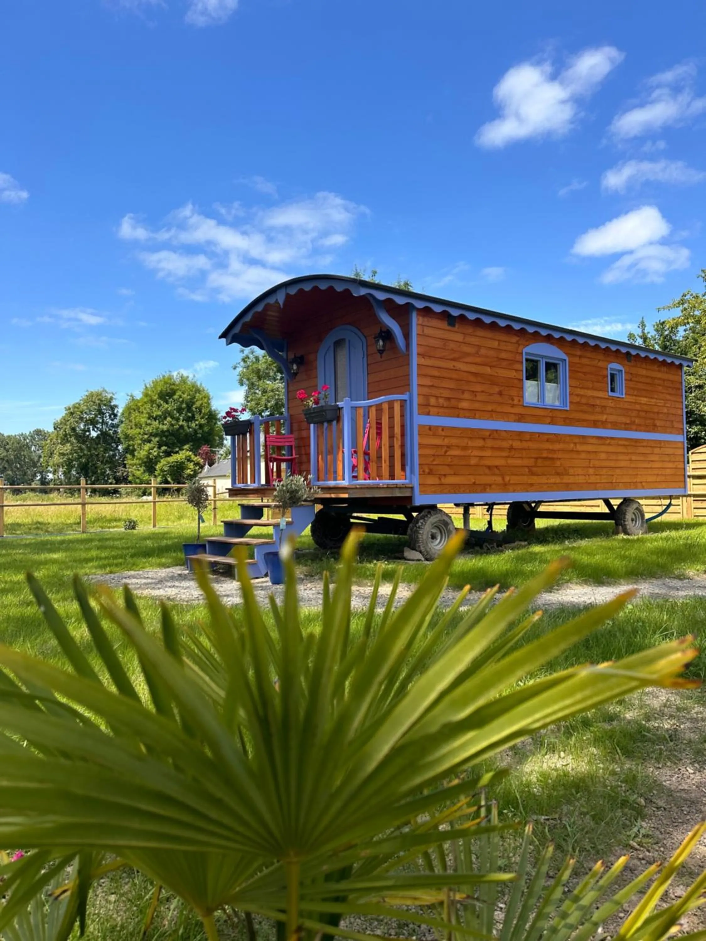 Shower in La Bastide du Moulin - Mont St Michel