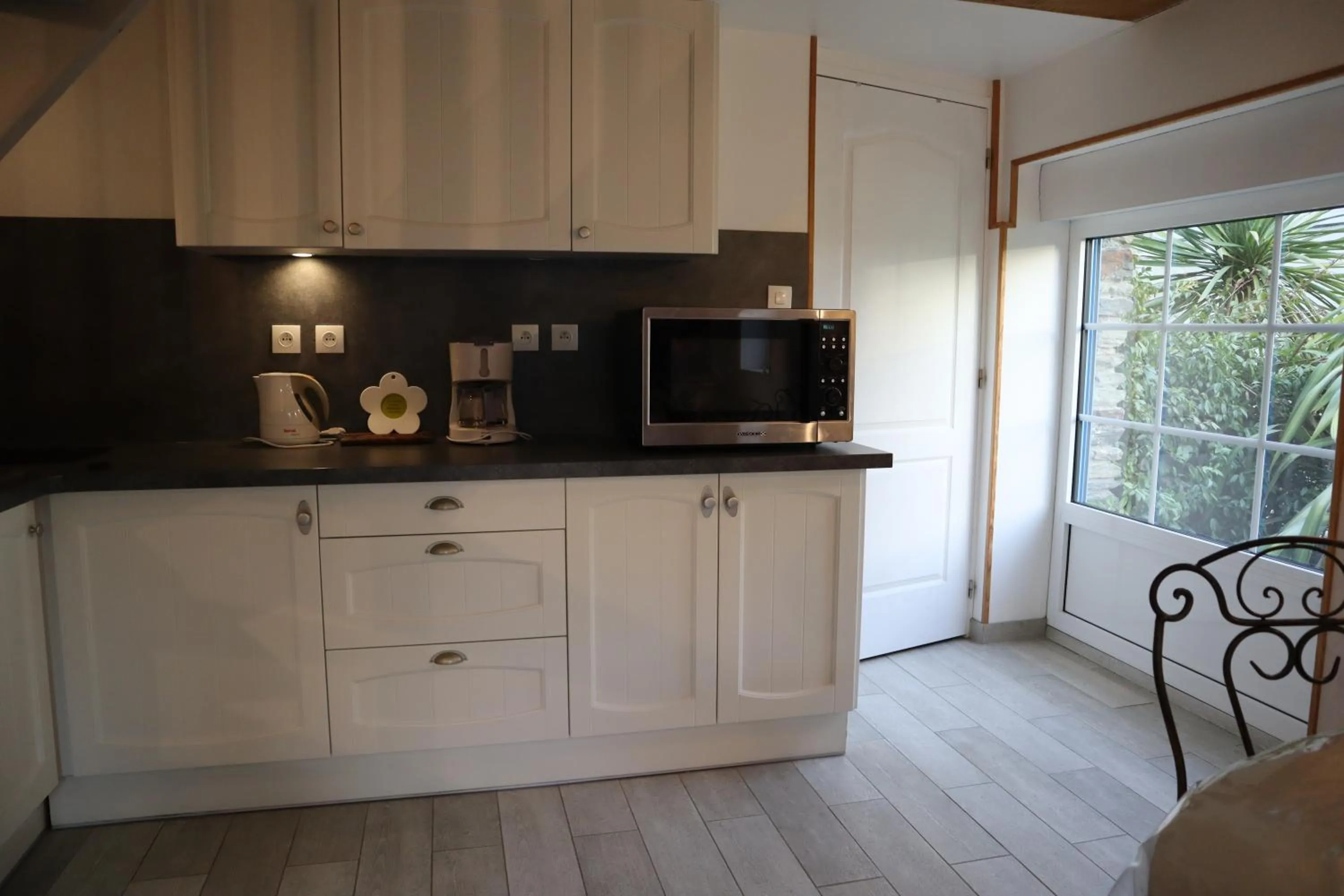 kitchen in La Bastide du Moulin - Mont St Michel