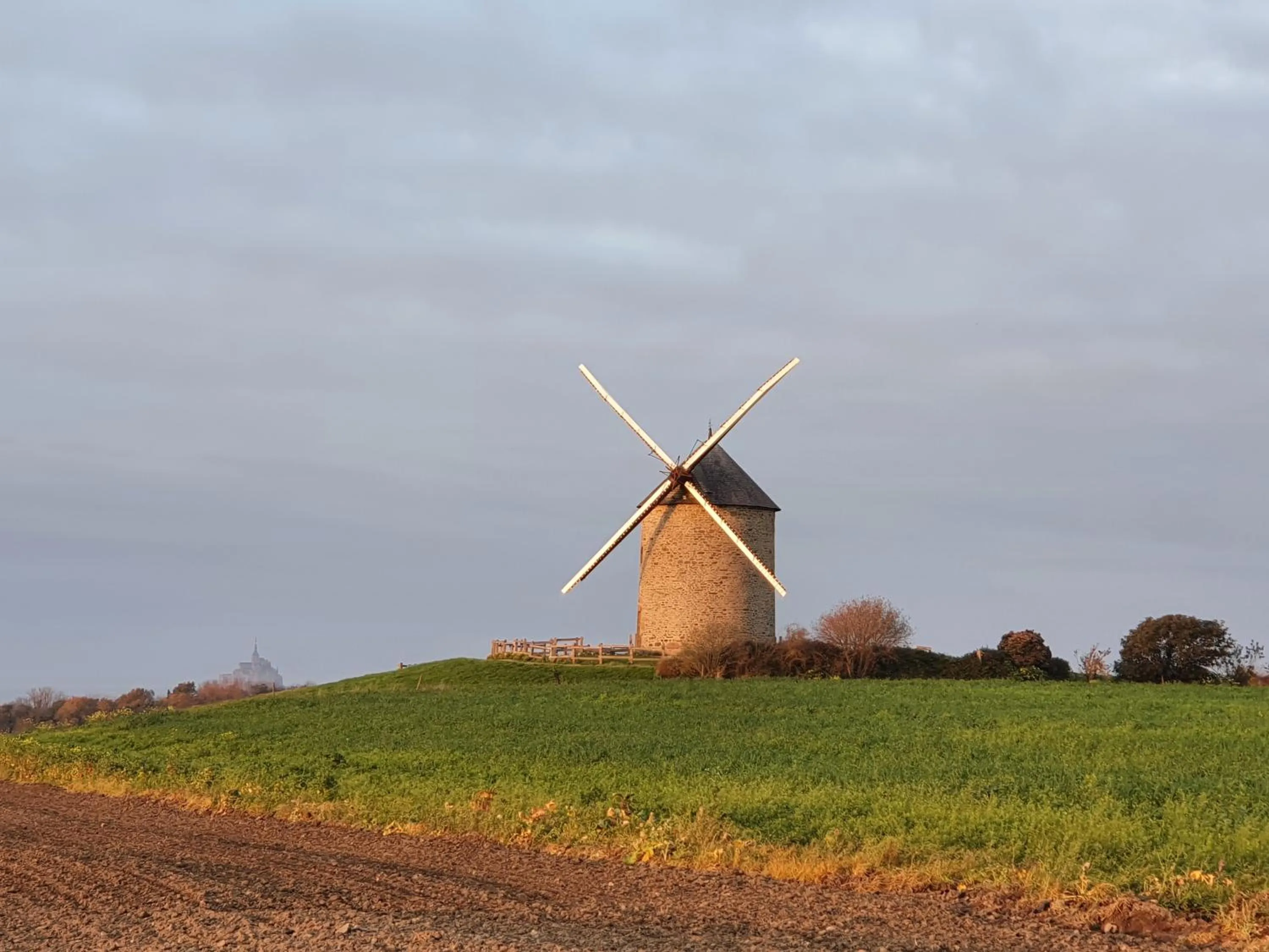 Nearby landmark in La Bastide du Moulin - Mont St Michel