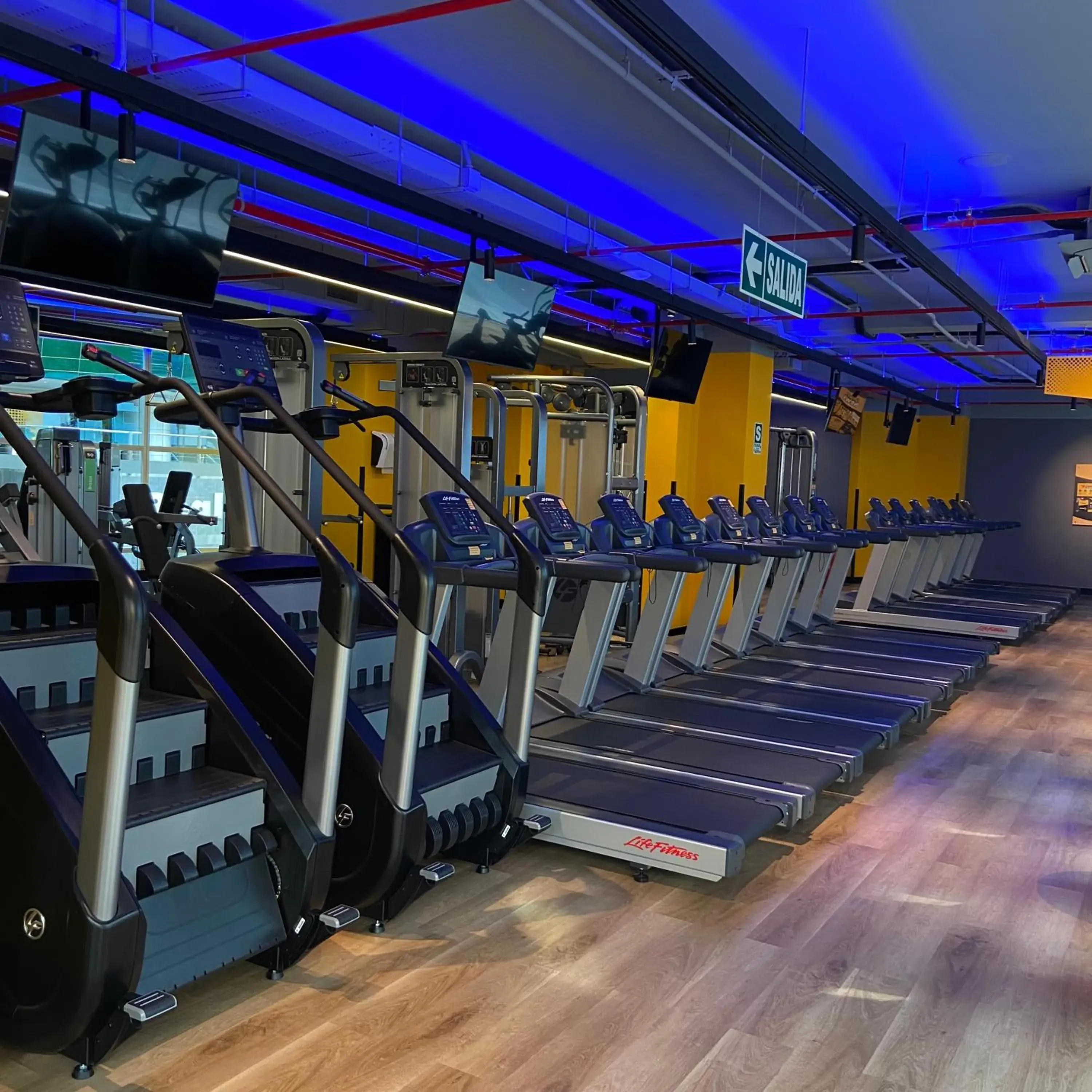 Fitness centre/facilities in Aku Hotels Fitness centre/facilities in Aku Hotels