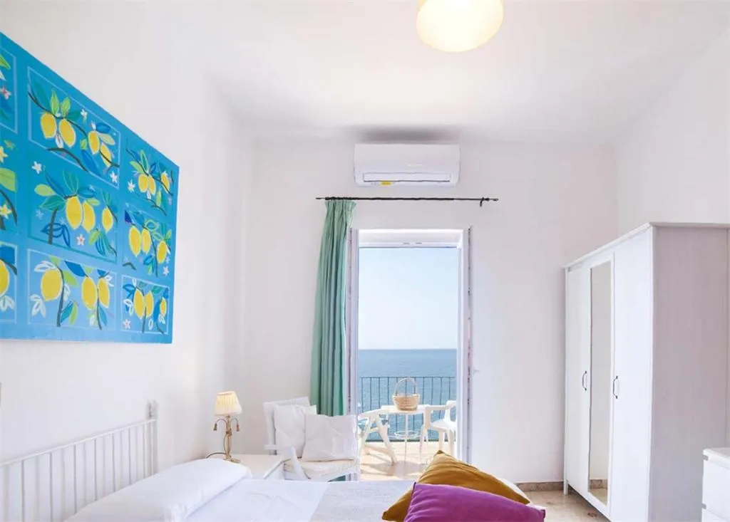 Bed in Hotel Casa Rosa Sea & Spa