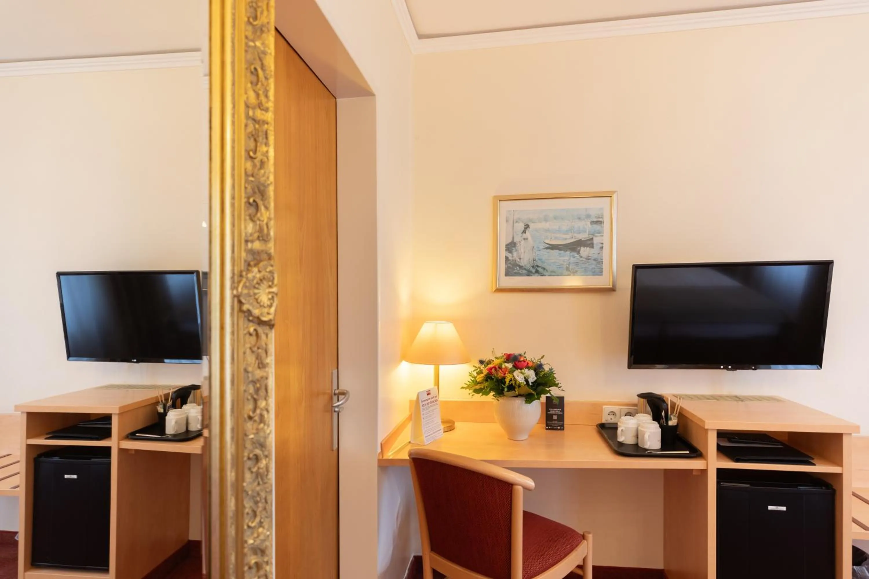 TV and multimedia in Hotel Bremer Haus