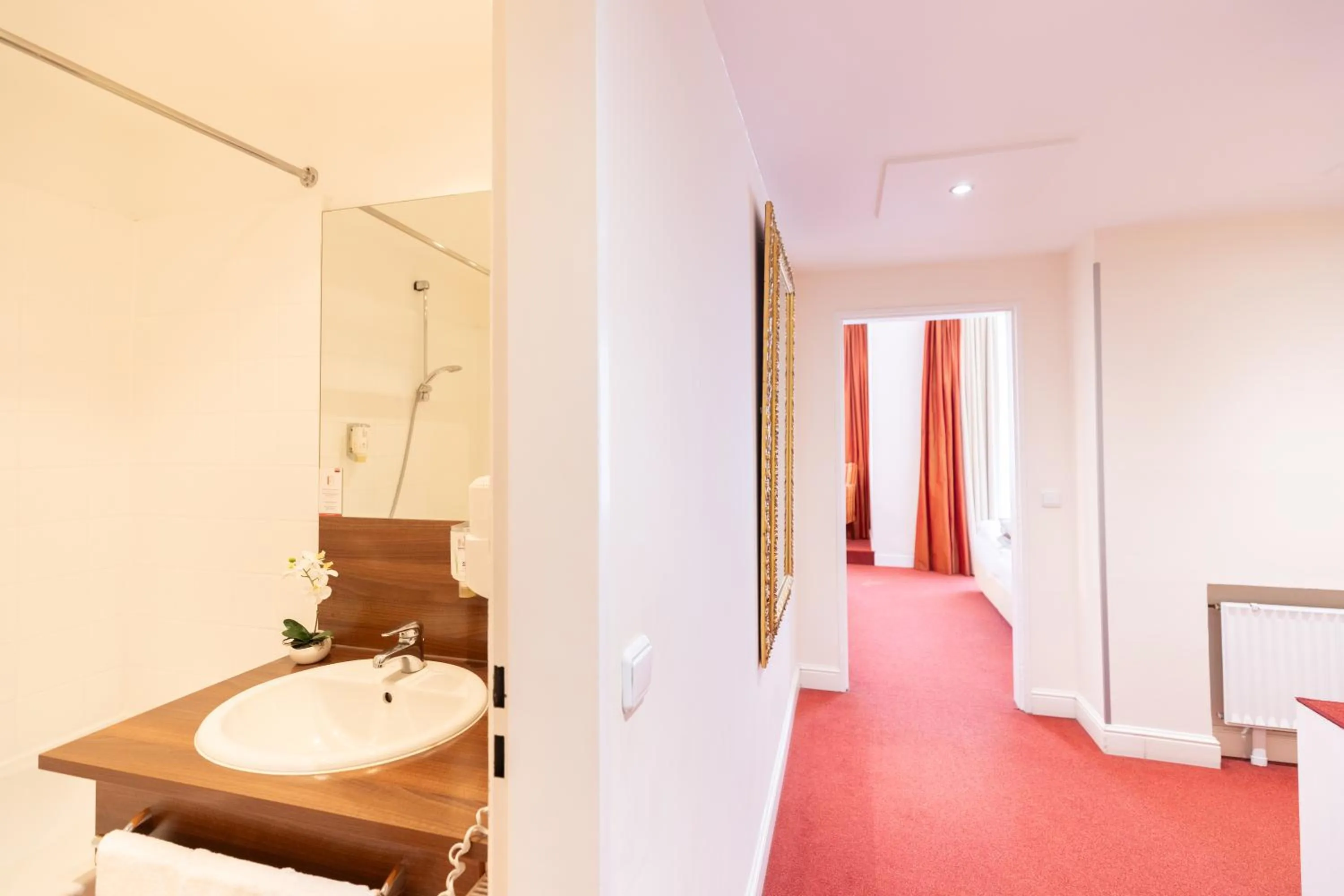 Bed in Hotel Bremer Haus