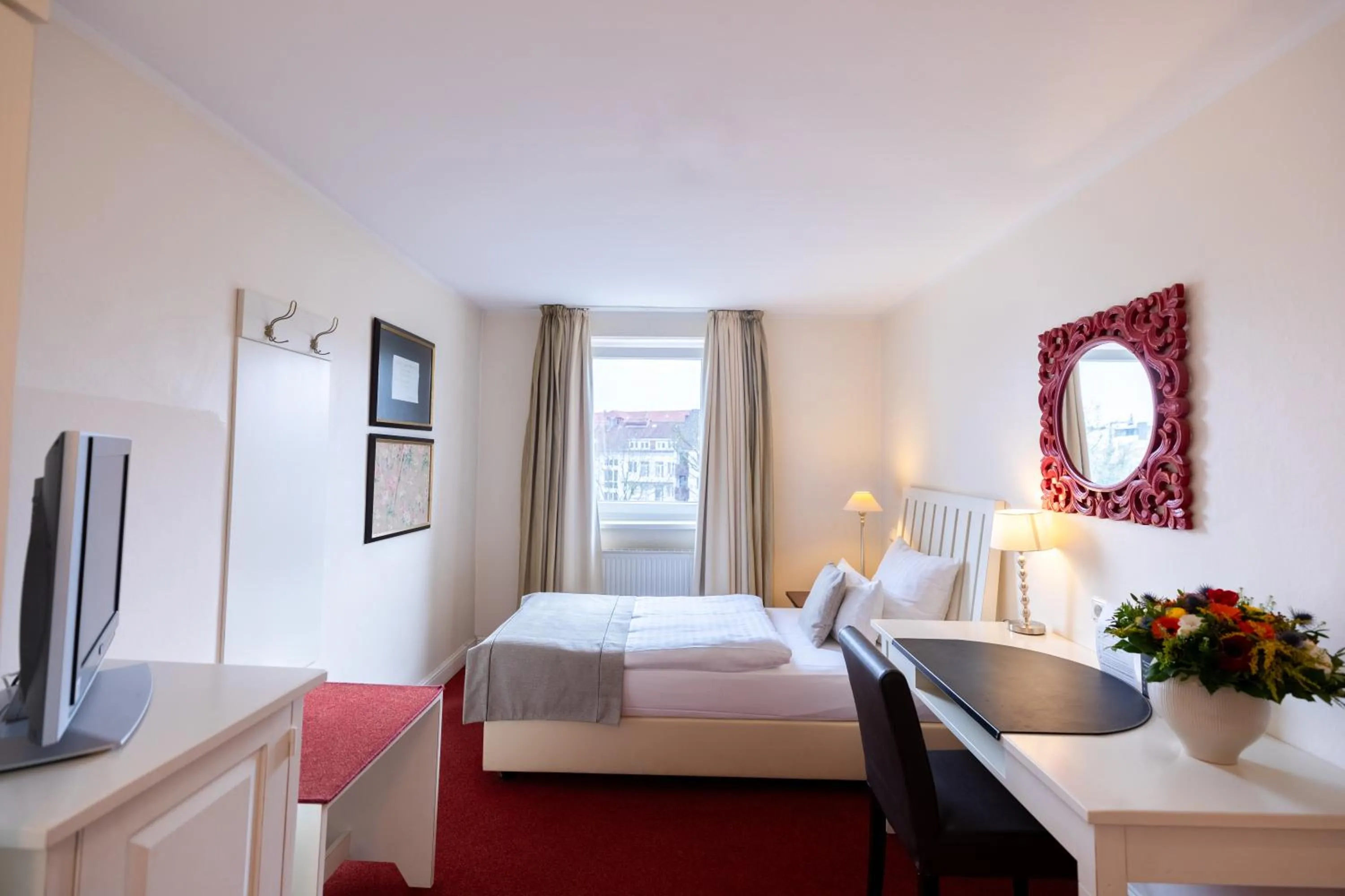 Bed in Hotel Bremer Haus