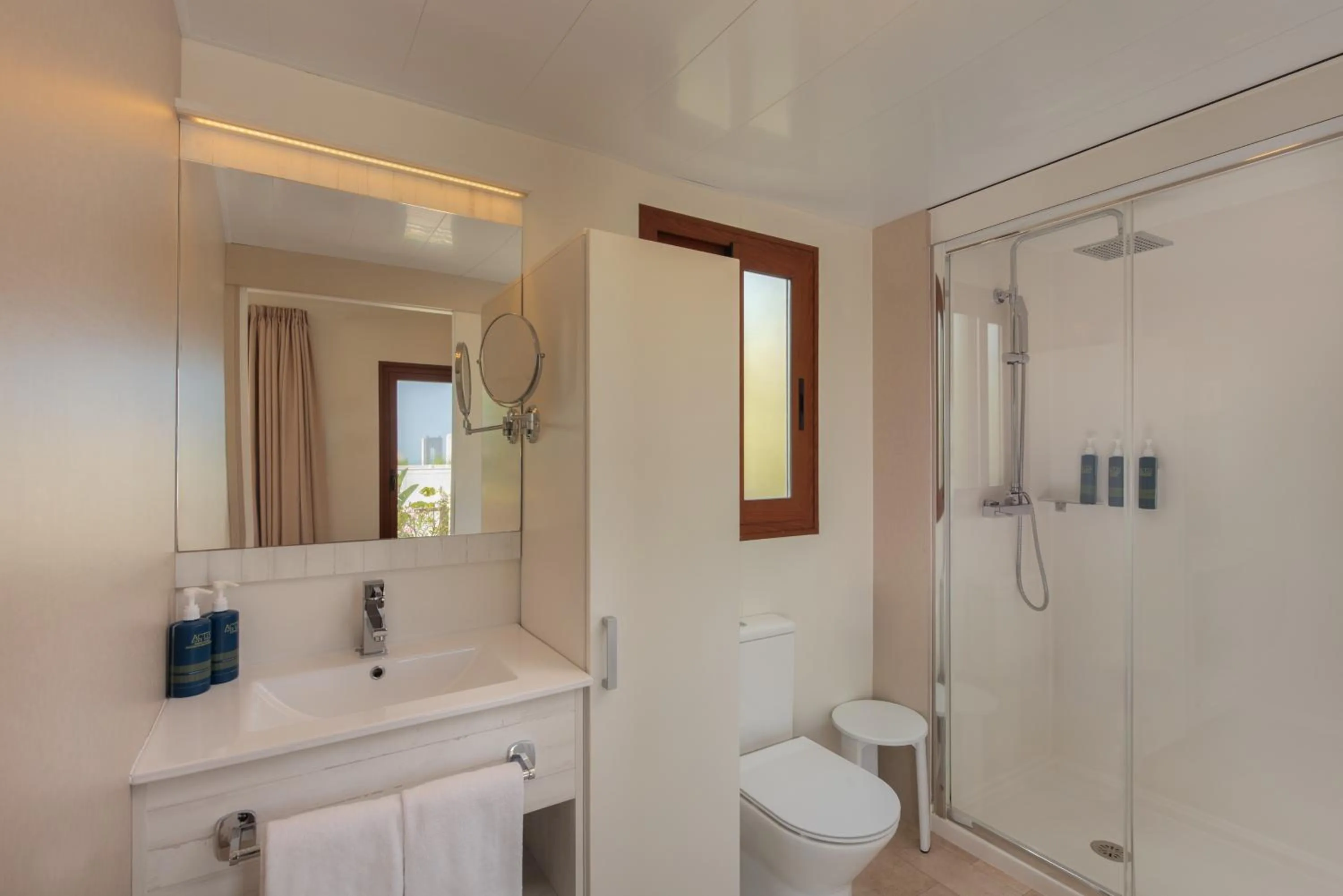 Bathroom in Four Points by Sheraton Costa Blanca Villas