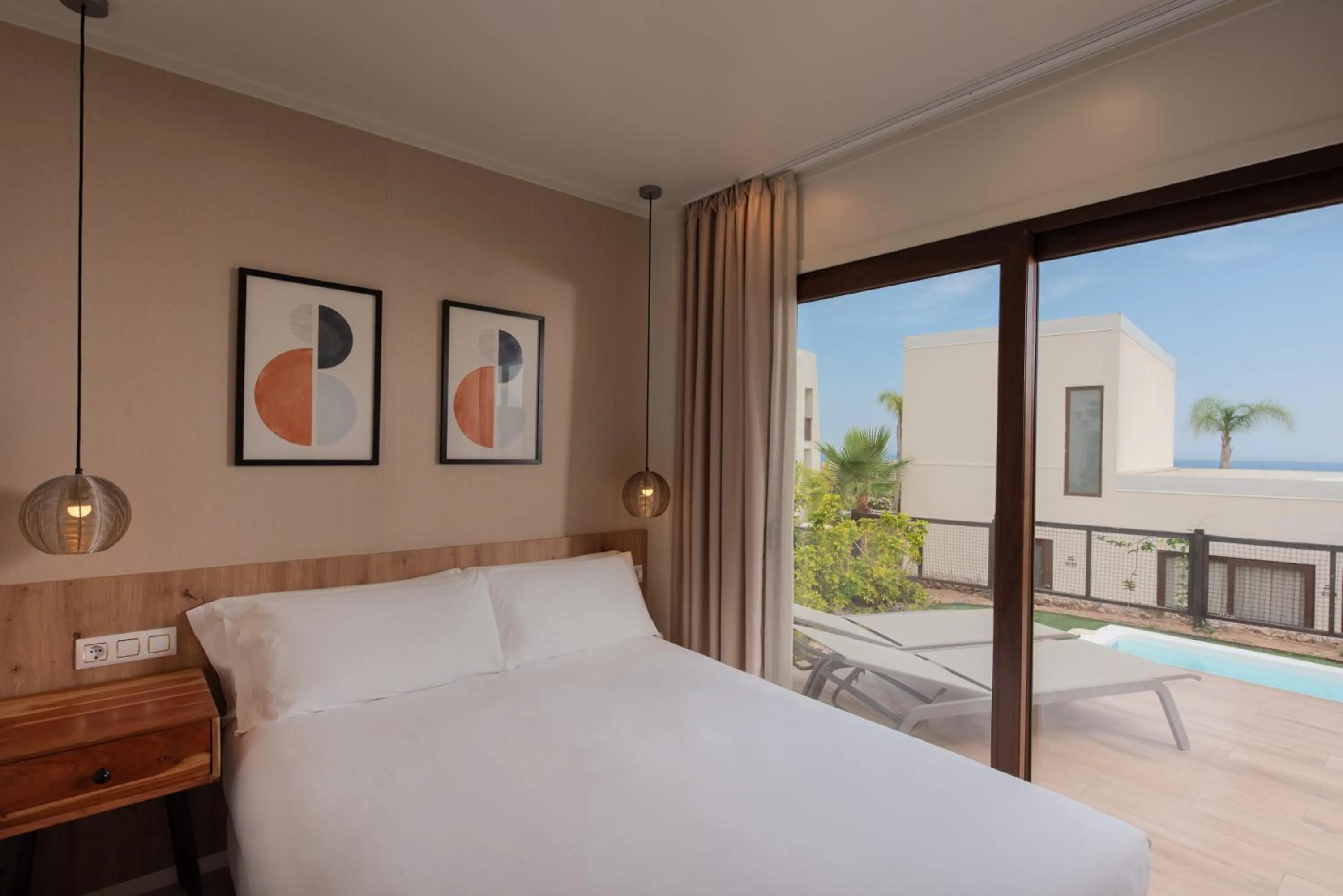 View (from property/room), Bed in Four Points by Sheraton Costa Blanca Villas
