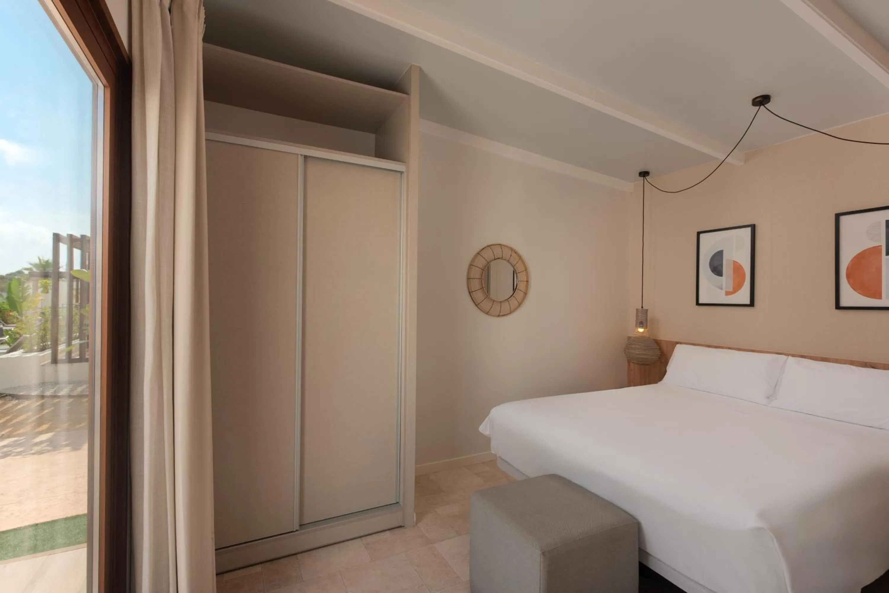 Bed in Four Points by Sheraton Costa Blanca Villas