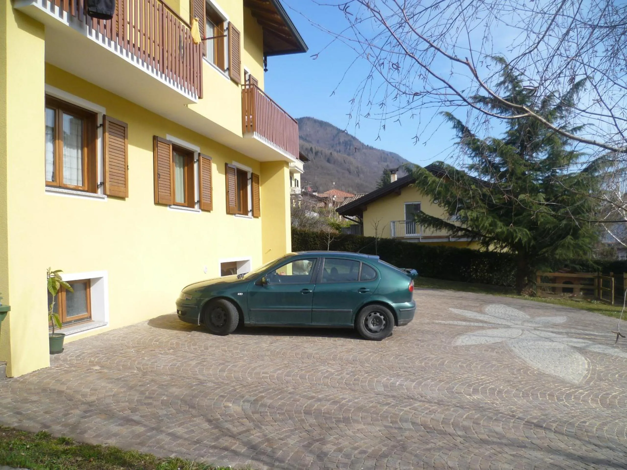 Property building in Ca dei Logi di Giancarlo Cetto