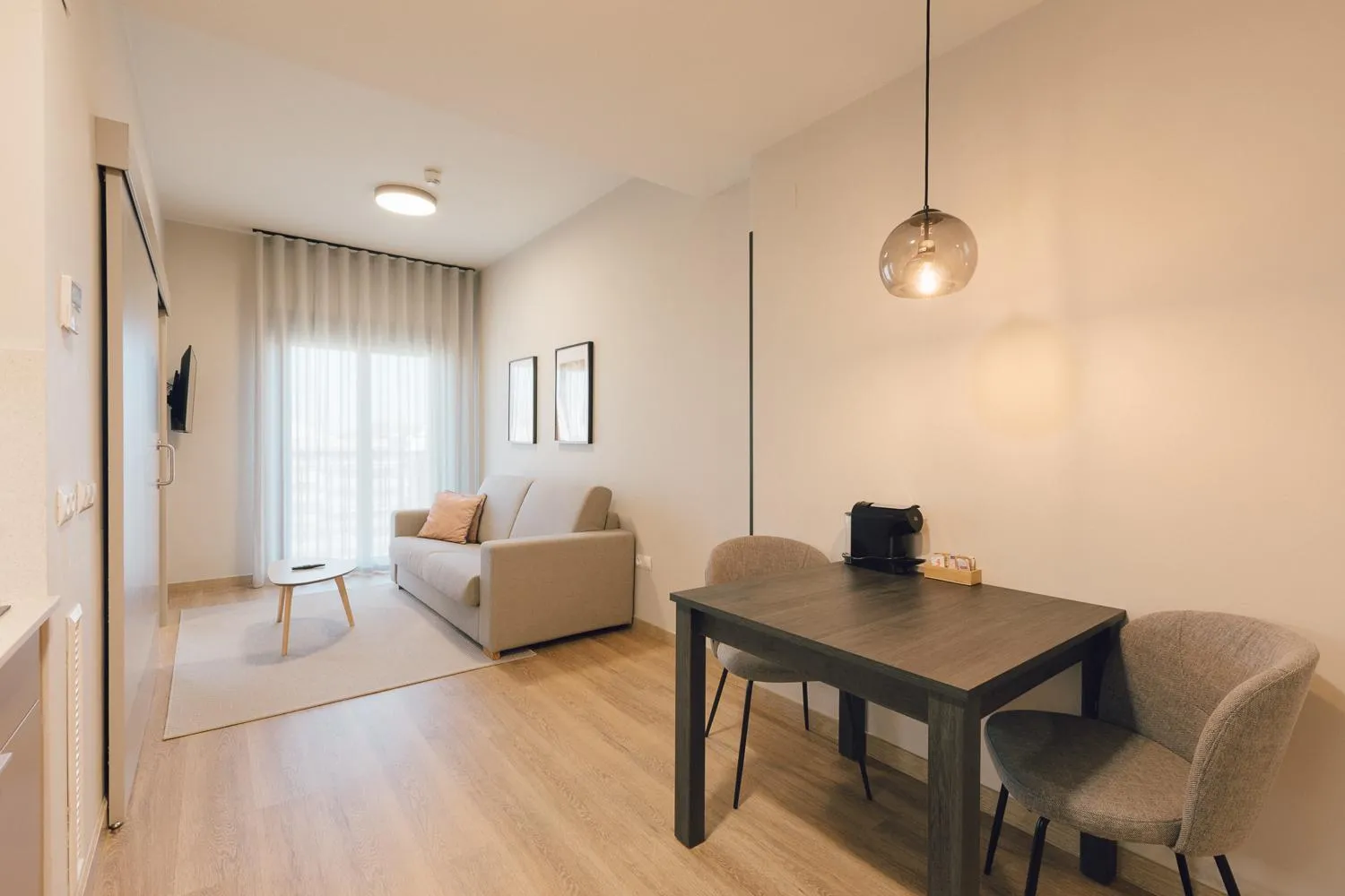 Palau Suites & Apartments