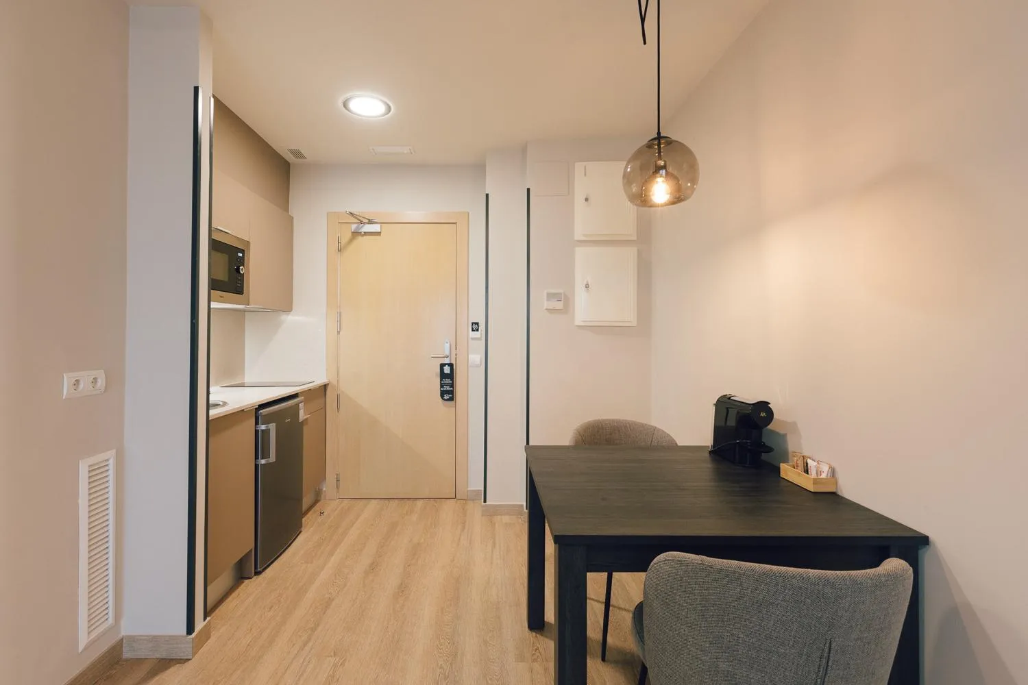 Palau Suites & Apartments