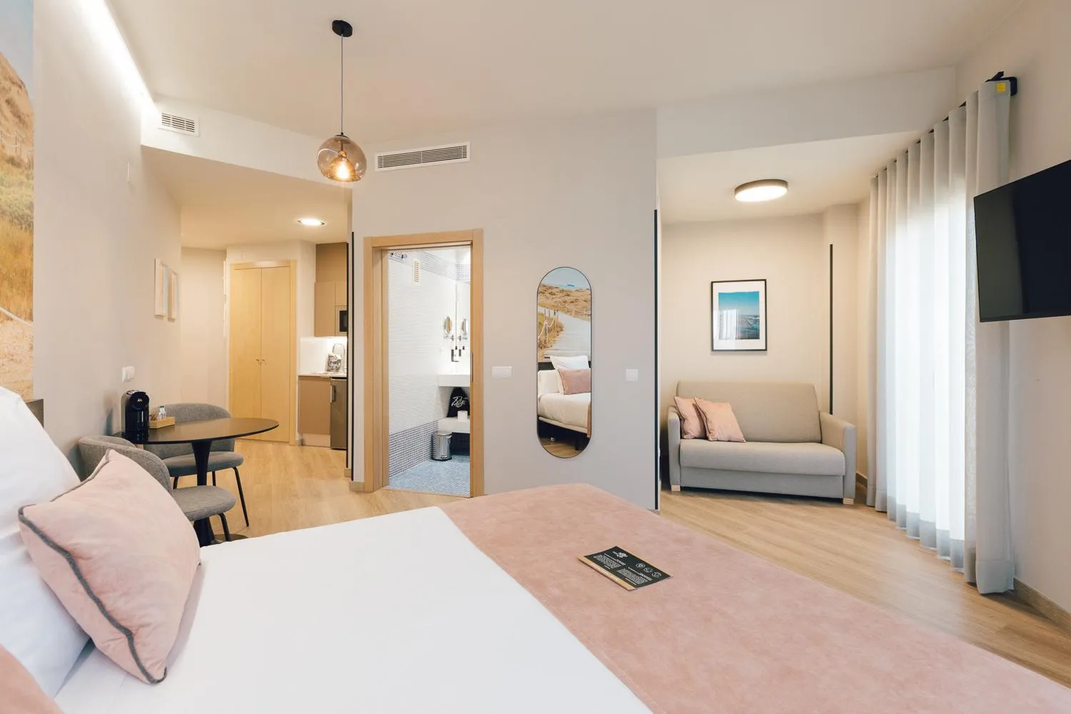 Bed in Palau Suites & Apartments