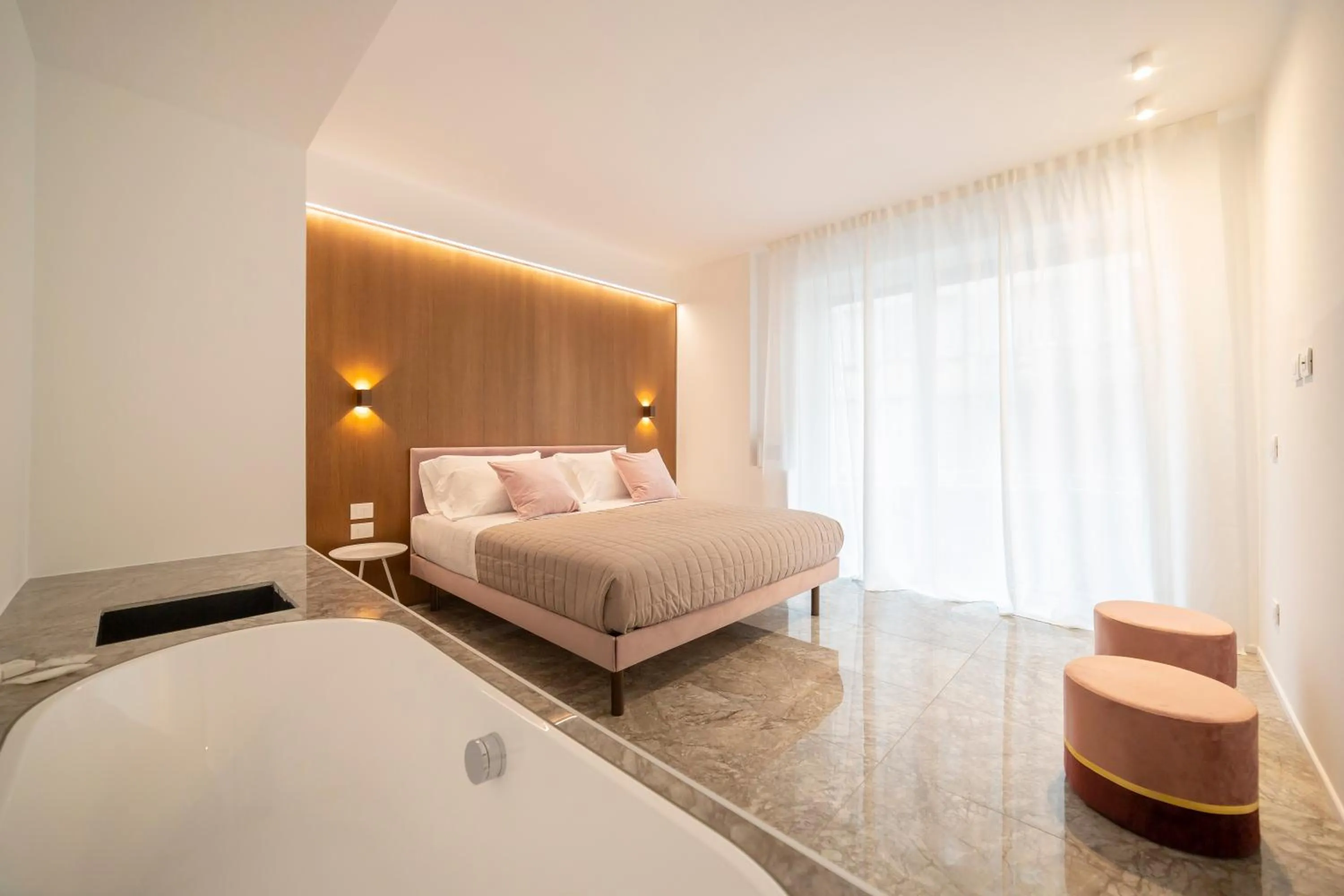 Photo of the whole room, Bed in Le Stanze del Lago Lake View